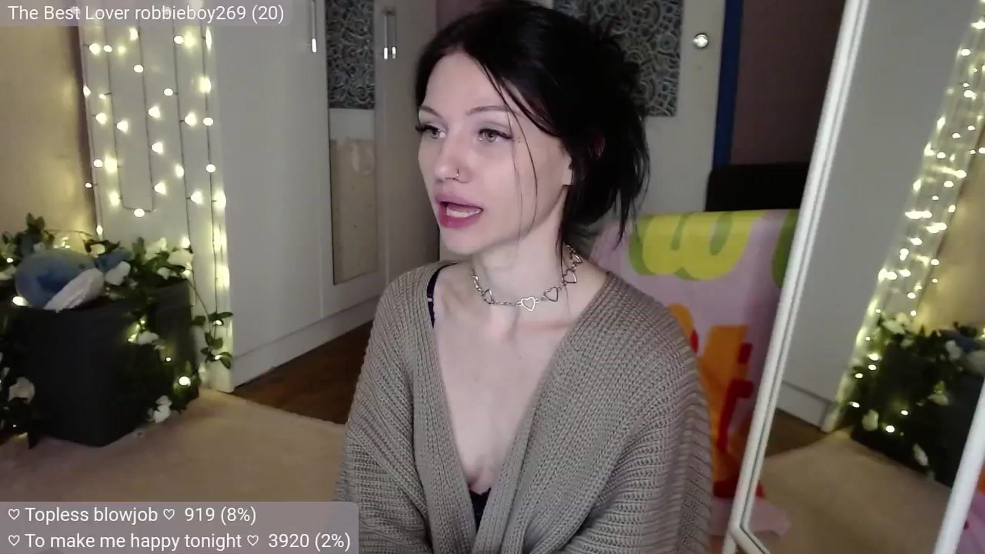 Gallery image thumbnail from JellyFox's myfreecams stream on, 07/08/2024, 24:15 image 1 of 20