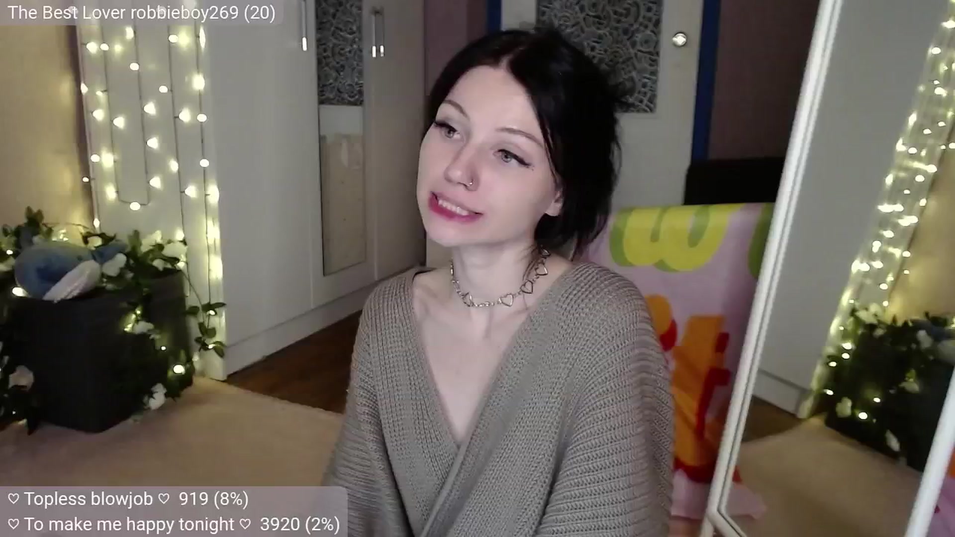 Gallery image thumbnail from JellyFox's myfreecams stream on, 07/08/2024, 24:15 image 12 of 20