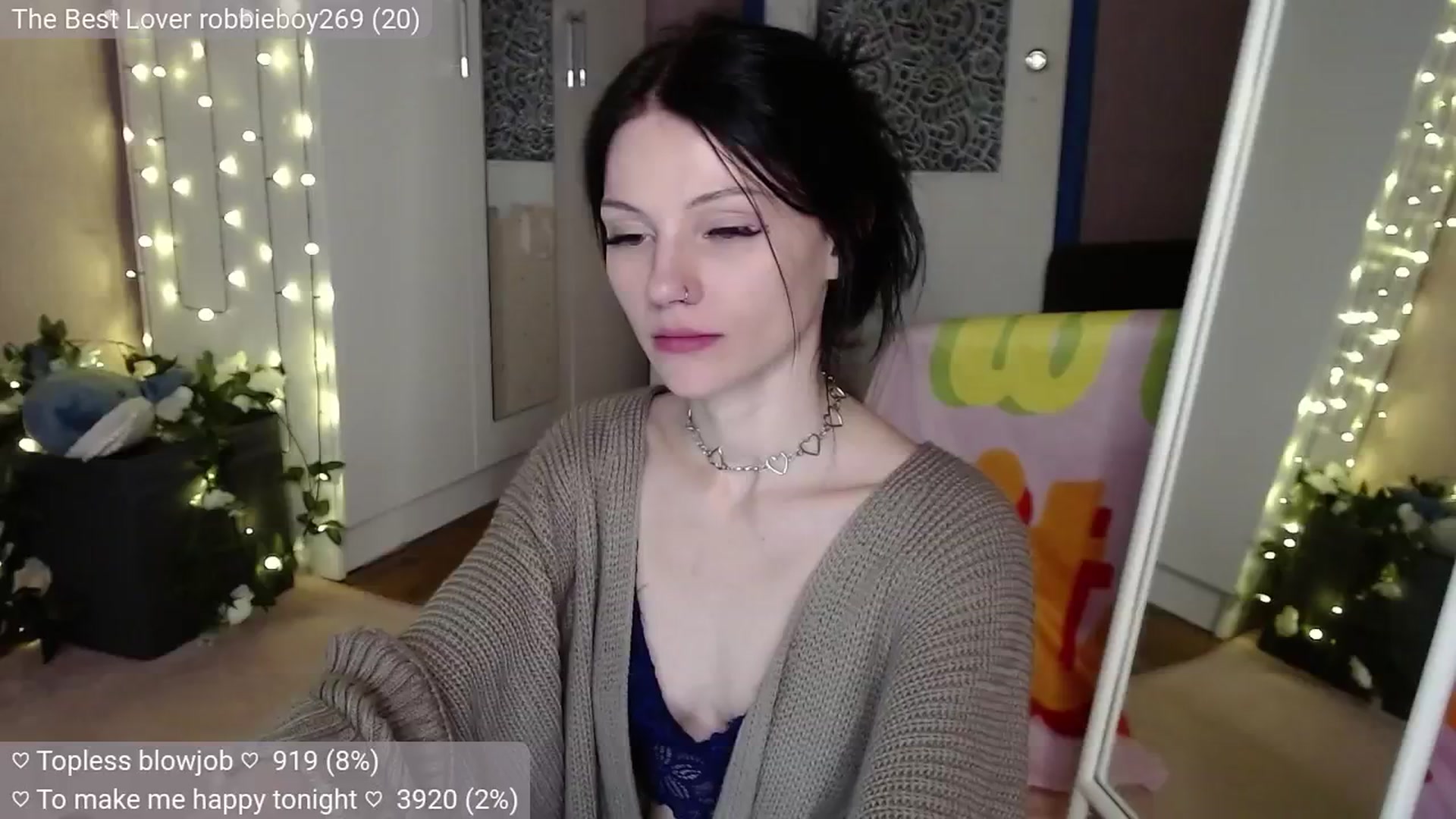 Gallery image thumbnail from JellyFox's myfreecams stream on, 07/08/2024, 24:15 image 8 of 20