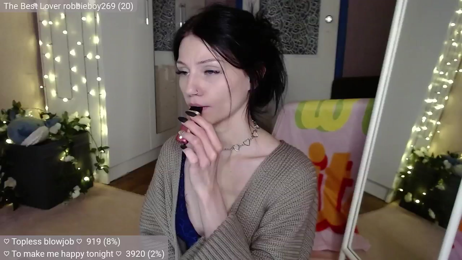 Gallery image thumbnail from JellyFox's myfreecams stream on, 07/08/2024, 24:15 image 5 of 20