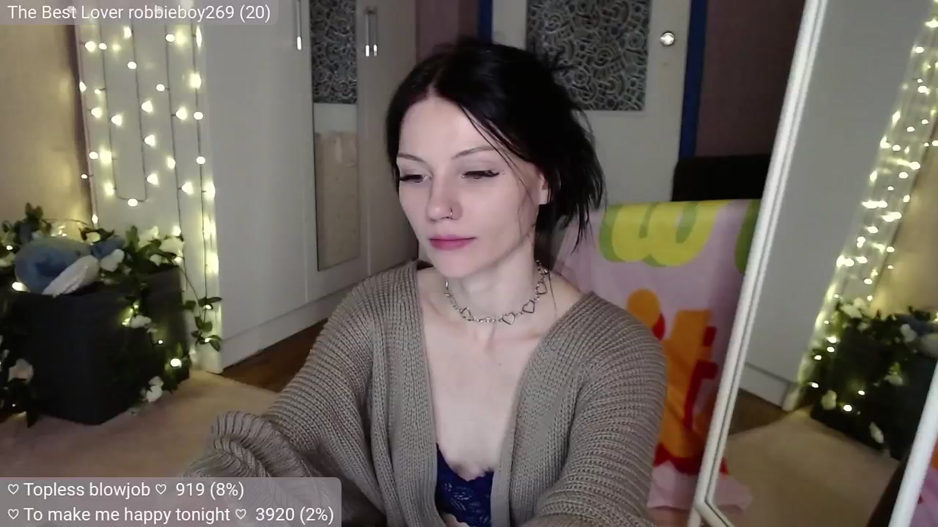Gallery image thumbnail from JellyFox's myfreecams stream on, 07/08/2024, 24:15 image 9 of 20