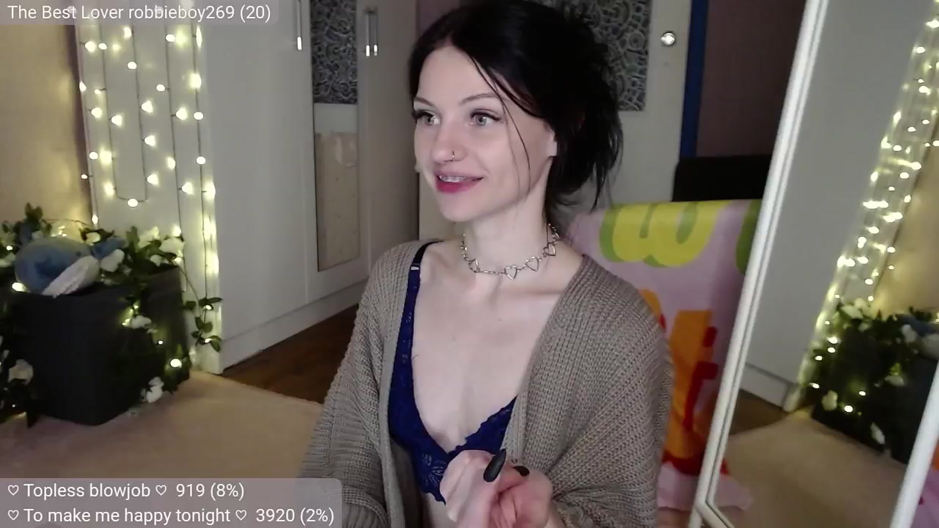 Gallery image thumbnail from JellyFox's myfreecams stream on, 07/08/2024, 24:15 image 2 of 20