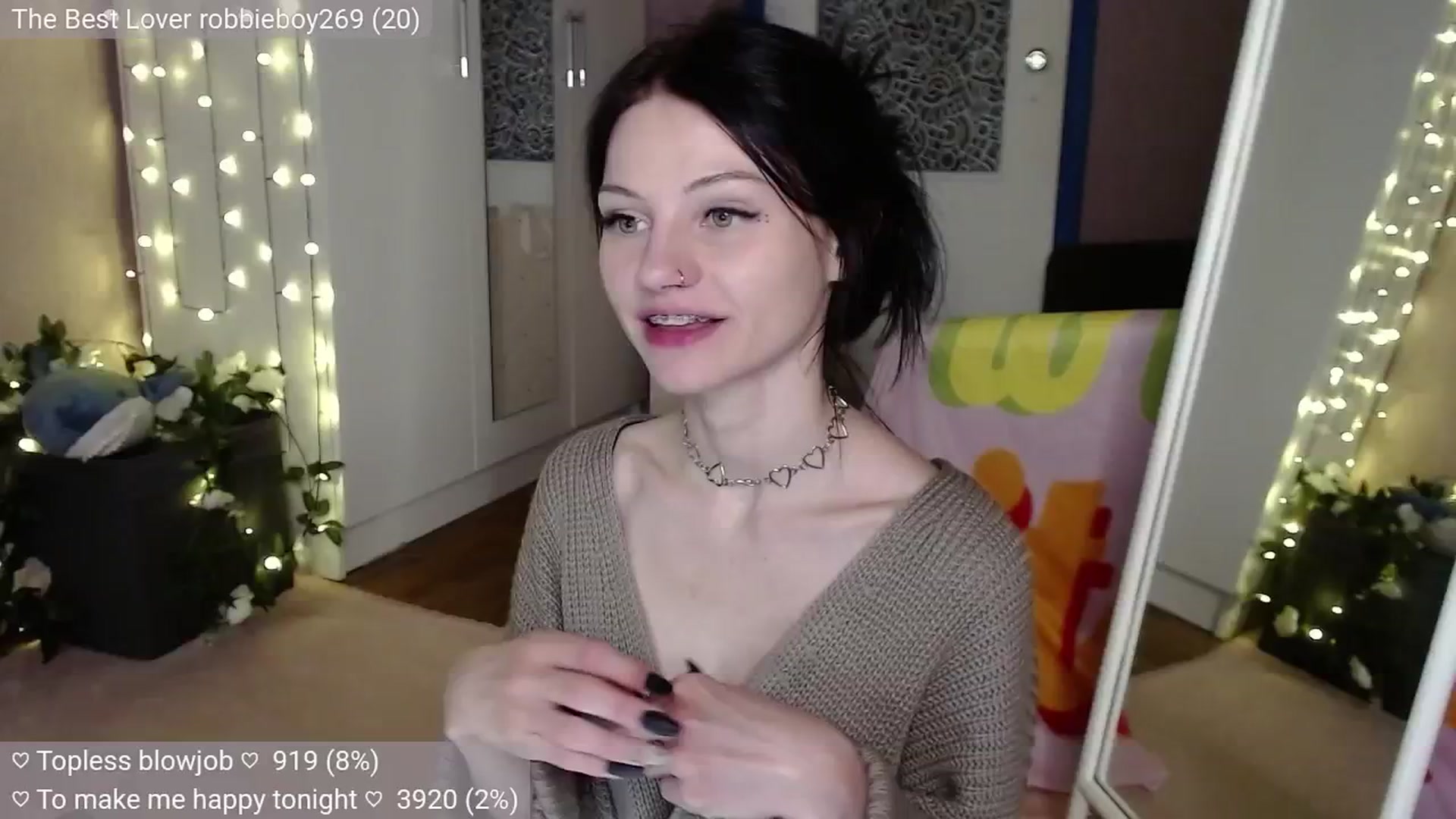 Gallery image thumbnail from JellyFox's myfreecams stream on, 07/08/2024, 24:15 image 13 of 20