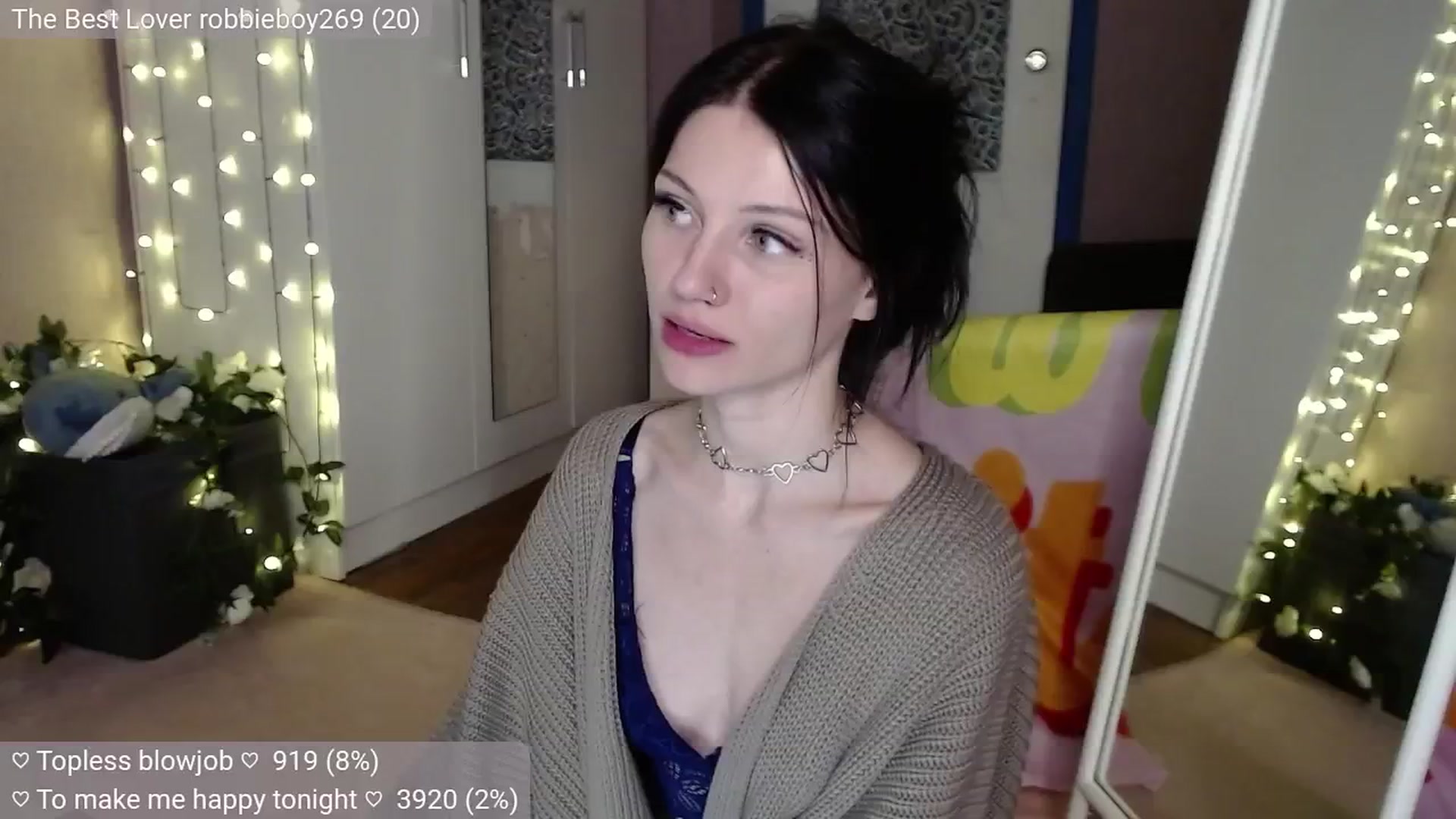 Gallery image thumbnail from JellyFox's myfreecams stream on, 07/08/2024, 24:15 image 4 of 20