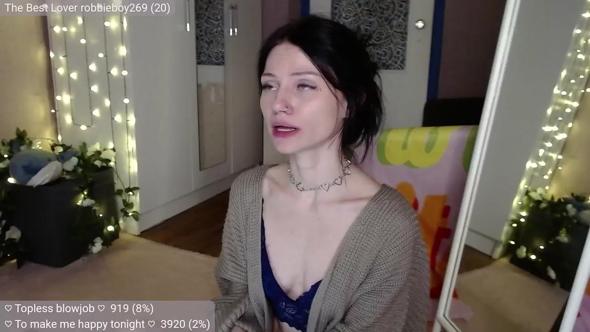 Gallery image thumbnail from JellyFox's myfreecams stream on, 07/08/2024, 24:15 image 16 of 20