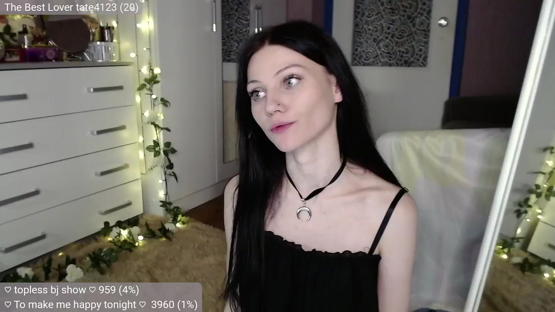 Gallery image thumbnail from JellyFox's myfreecams stream on, 07/29/2024, 01:22 image 16 of 20