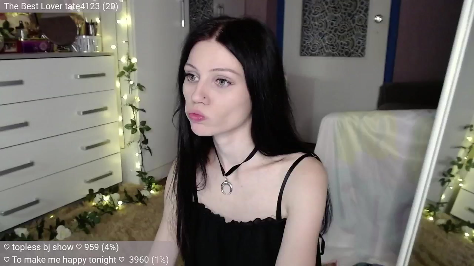 Gallery image thumbnail from JellyFox's myfreecams stream on, 07/29/2024, 01:22 image 5 of 20