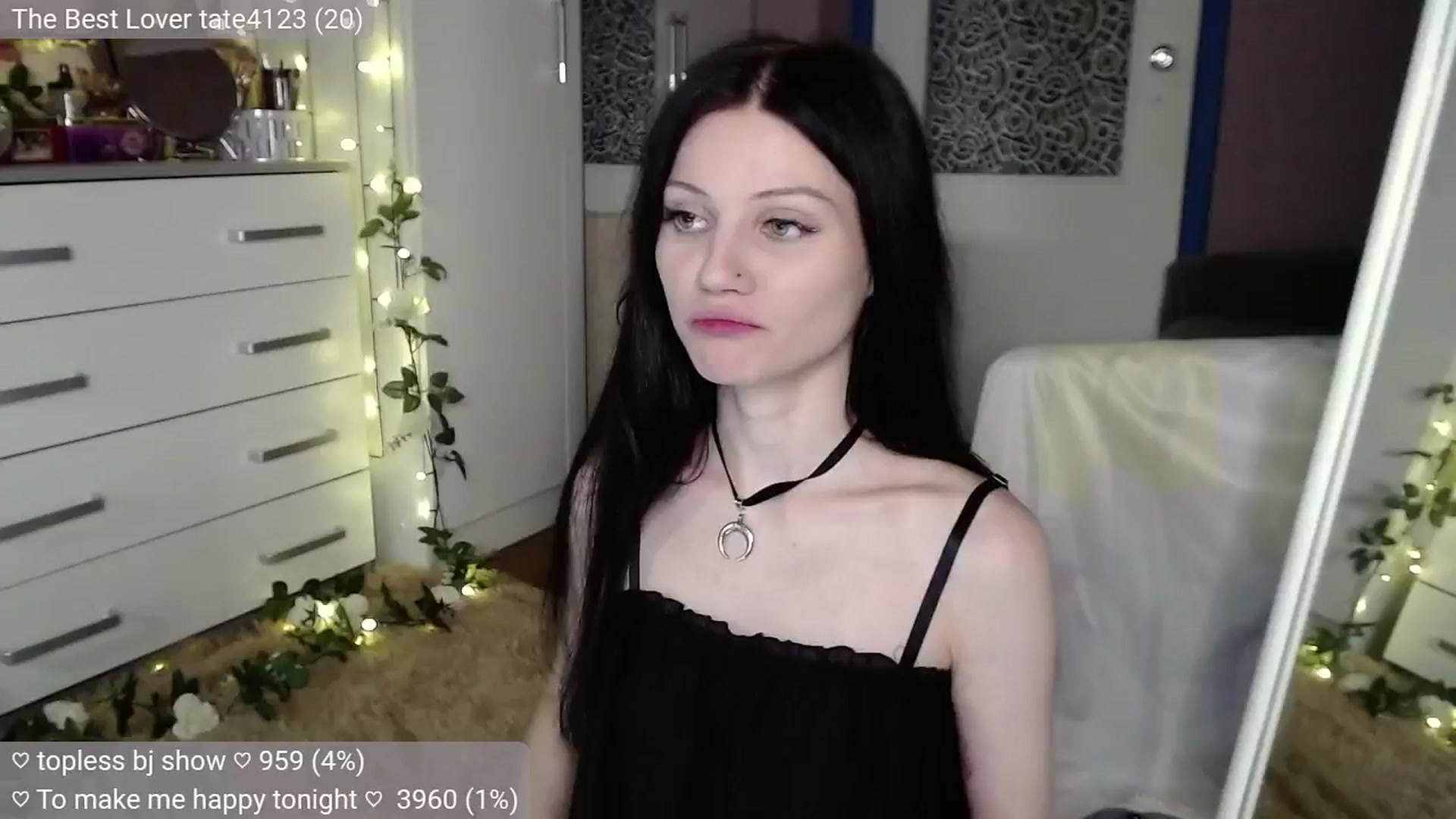 Gallery image thumbnail from JellyFox's myfreecams stream on, 07/29/2024, 01:22 image 2 of 20