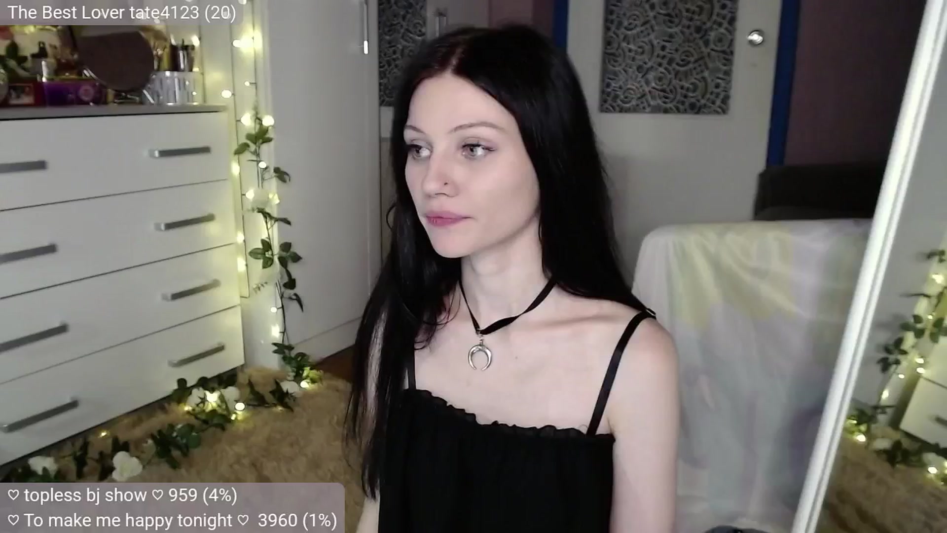 Gallery image thumbnail from JellyFox's myfreecams stream on, 07/29/2024, 01:22 image 3 of 20
