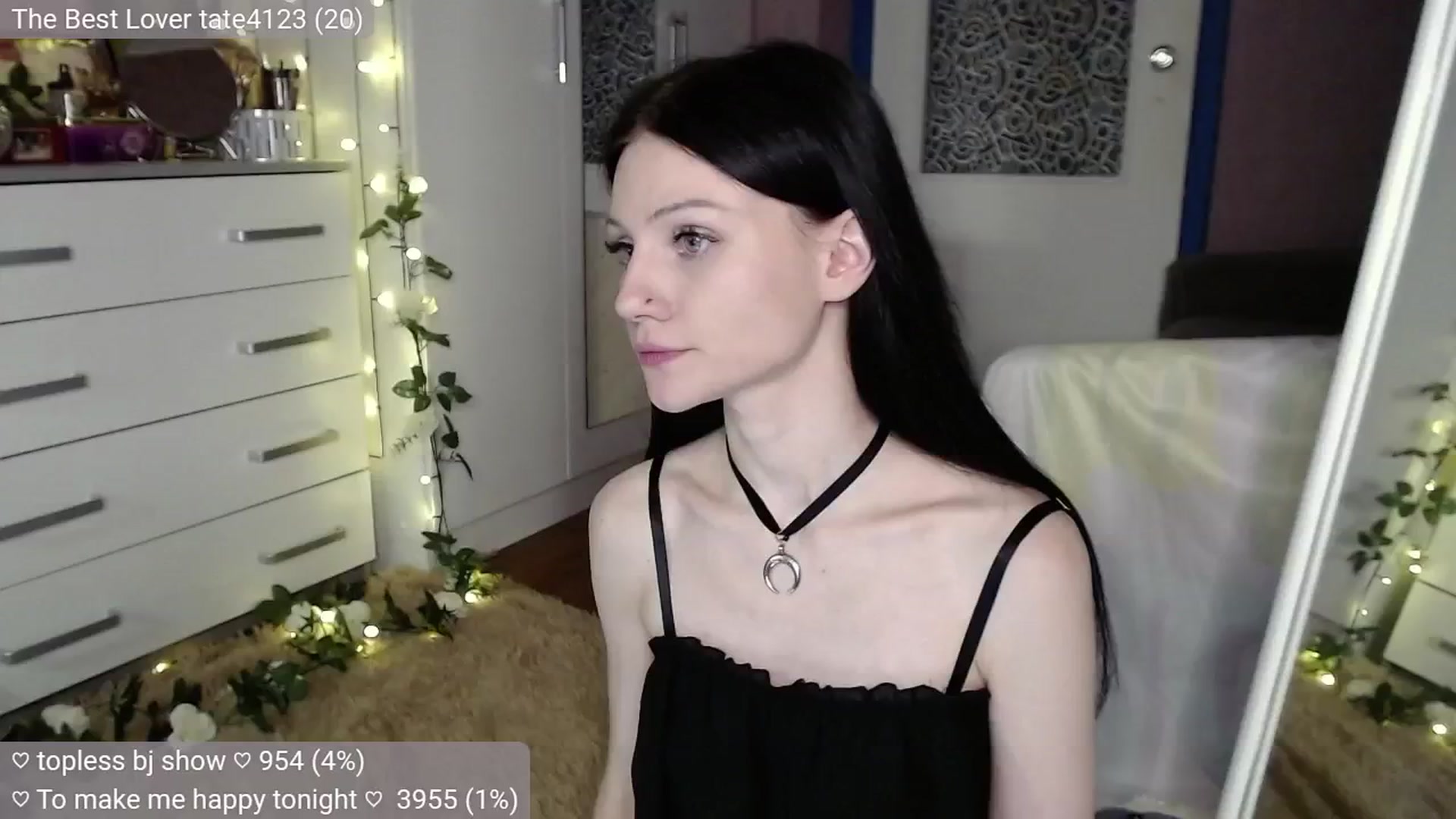 Gallery image thumbnail from JellyFox's myfreecams stream on, 07/29/2024, 02:01 image 18 of 20