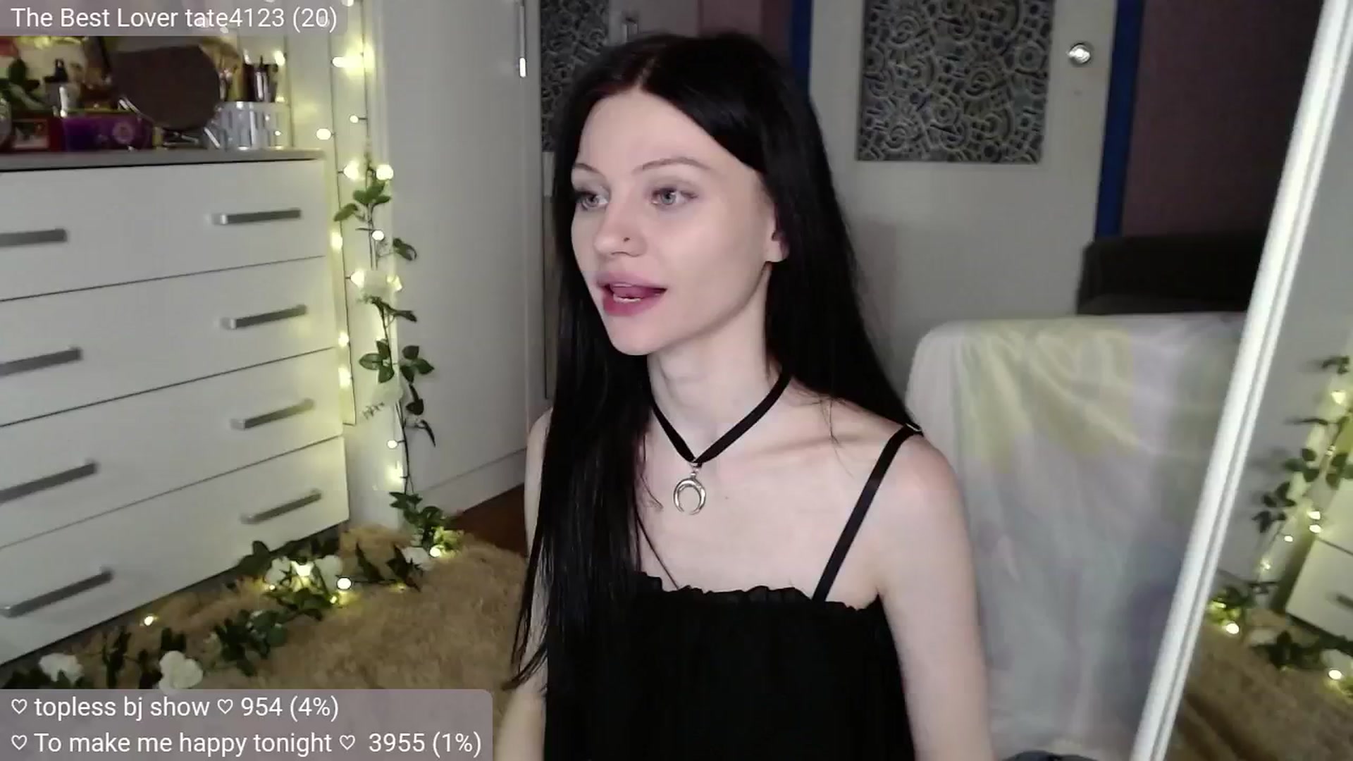 Gallery image thumbnail from JellyFox's myfreecams stream on, 07/29/2024, 02:01 image 14 of 20