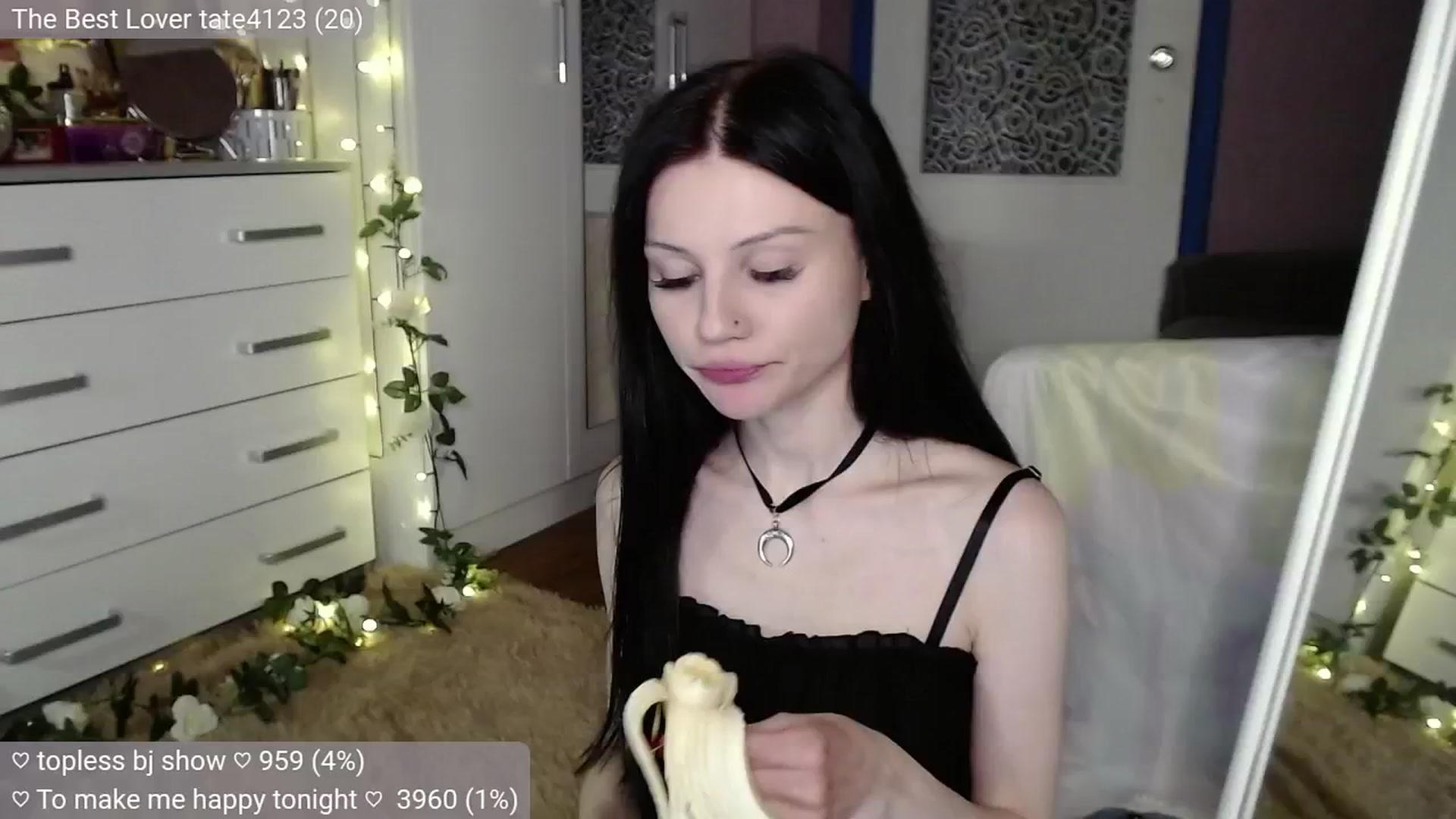 Gallery image thumbnail from JellyFox's myfreecams stream on, 07/29/2024, 02:01 image 11 of 20