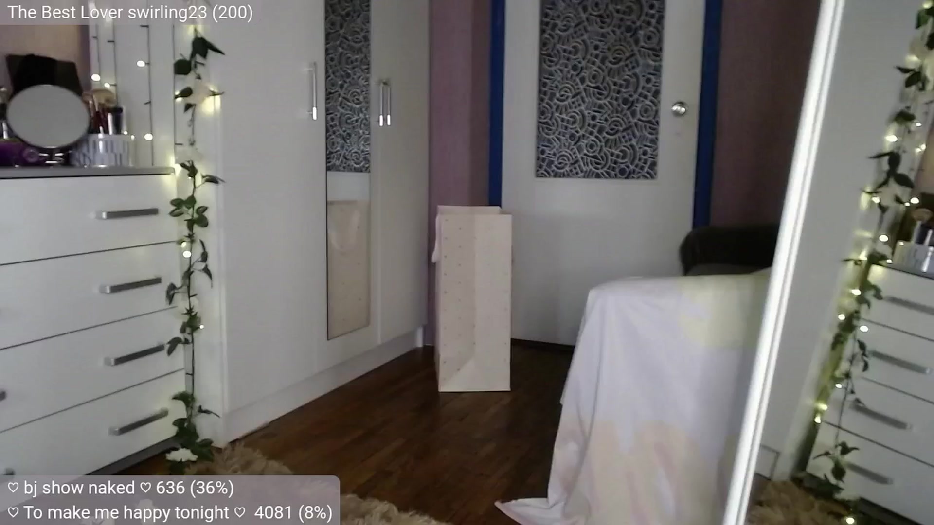 Gallery image thumbnail from JellyFox's myfreecams stream on, 09/16/2024, 05:40 image 7 of 20