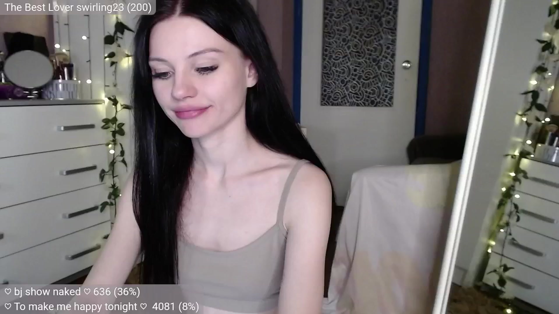 Gallery image thumbnail from JellyFox's myfreecams stream on, 09/16/2024, 05:40 image 11 of 20