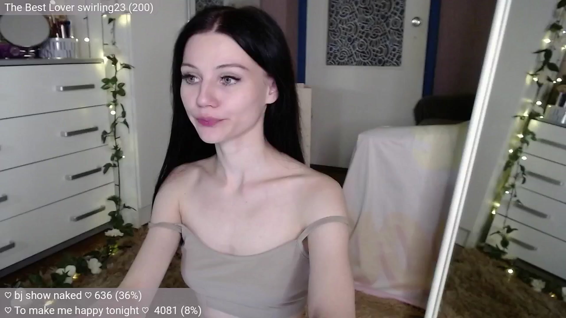 Gallery image thumbnail from JellyFox's myfreecams stream on, 09/16/2024, 05:40 image 20 of 20