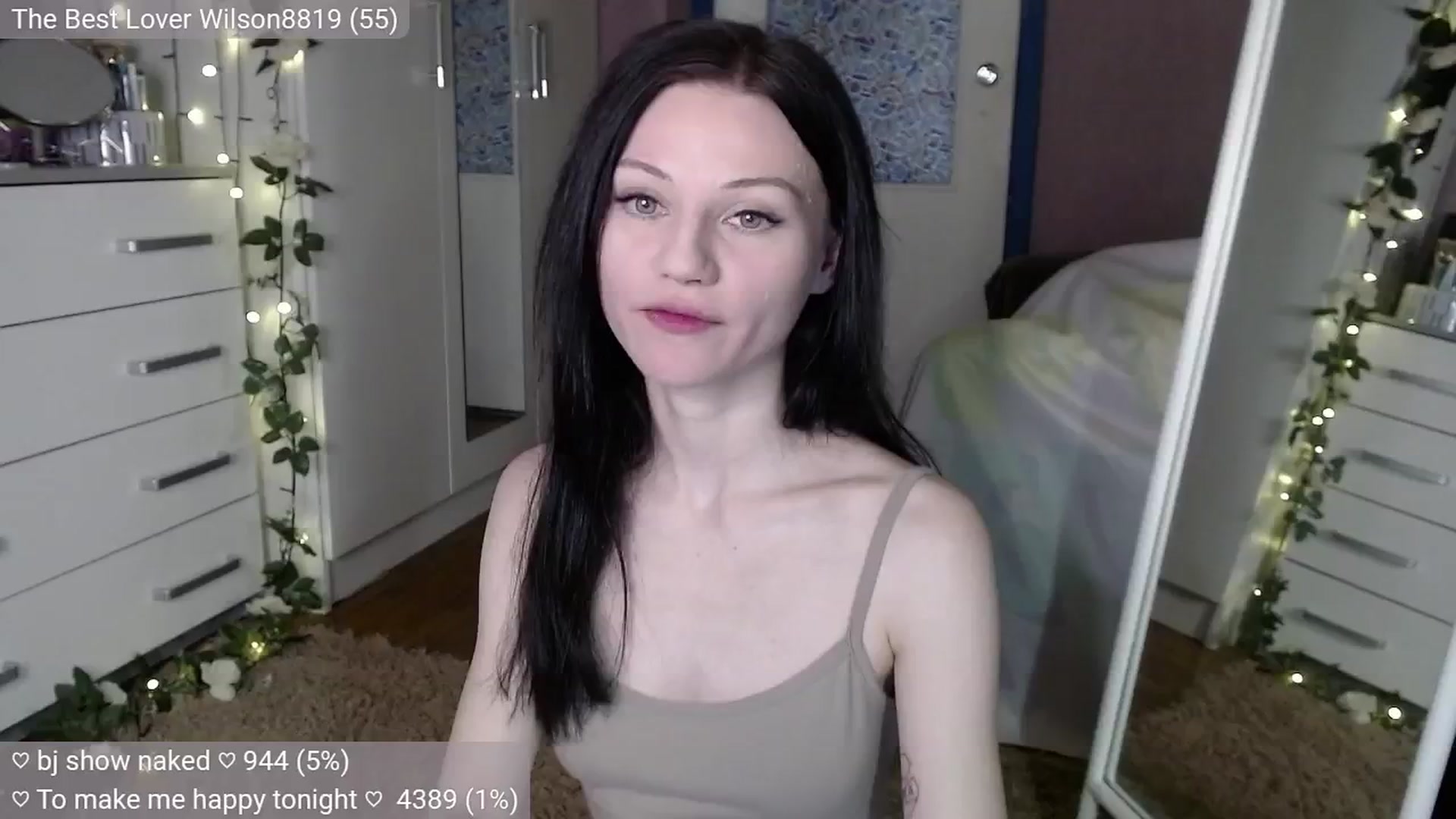 Gallery image thumbnail from JellyFox's myfreecams stream on, 09/30/2024, 07:15 image 2 of 20