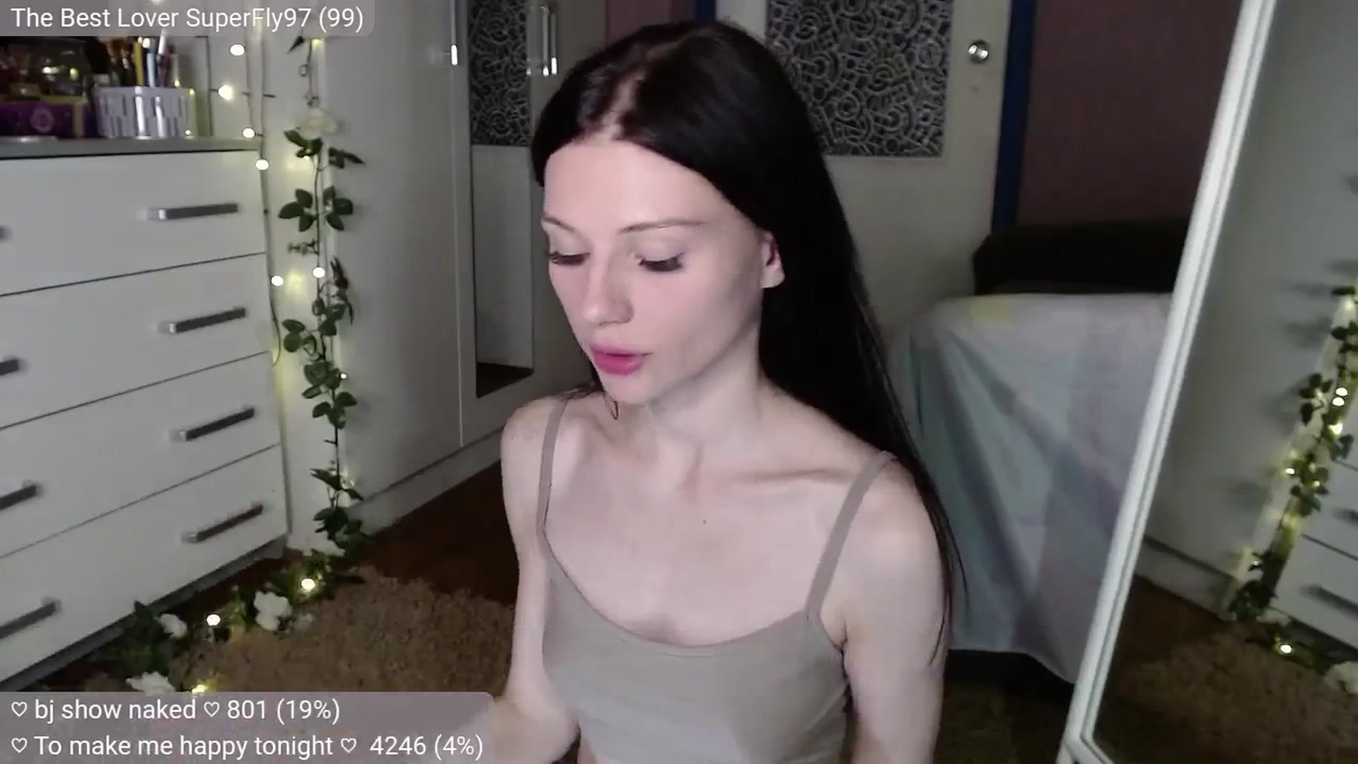Gallery image thumbnail from JellyFox's myfreecams stream on, 10/01/2024, 21:21 image 12 of 20