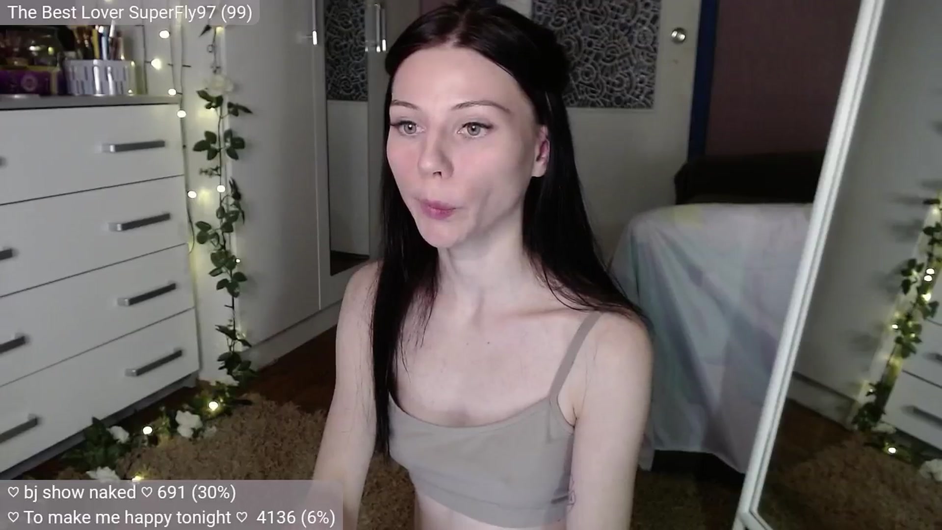Gallery image thumbnail from JellyFox's myfreecams stream on, 10/01/2024, 21:21 image 19 of 20