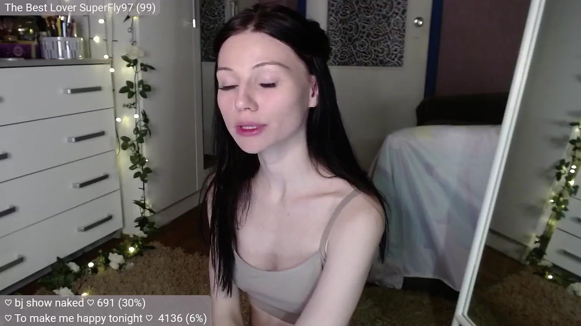 Gallery image thumbnail from JellyFox's myfreecams stream on, 10/01/2024, 21:21 image 20 of 20