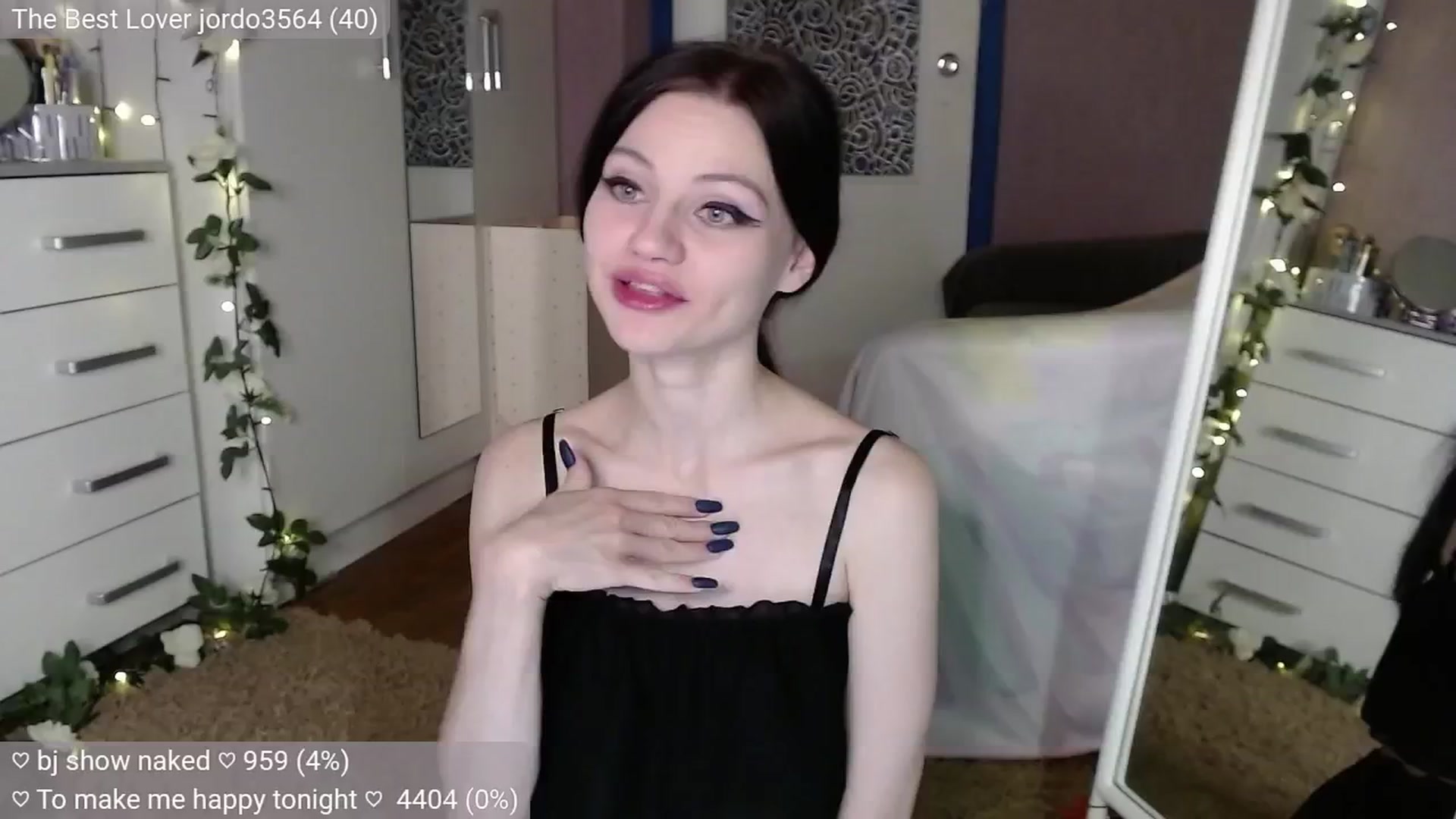 Gallery image thumbnail from JellyFox's myfreecams stream on, 10/18/2024, 04:12 image 2 of 20