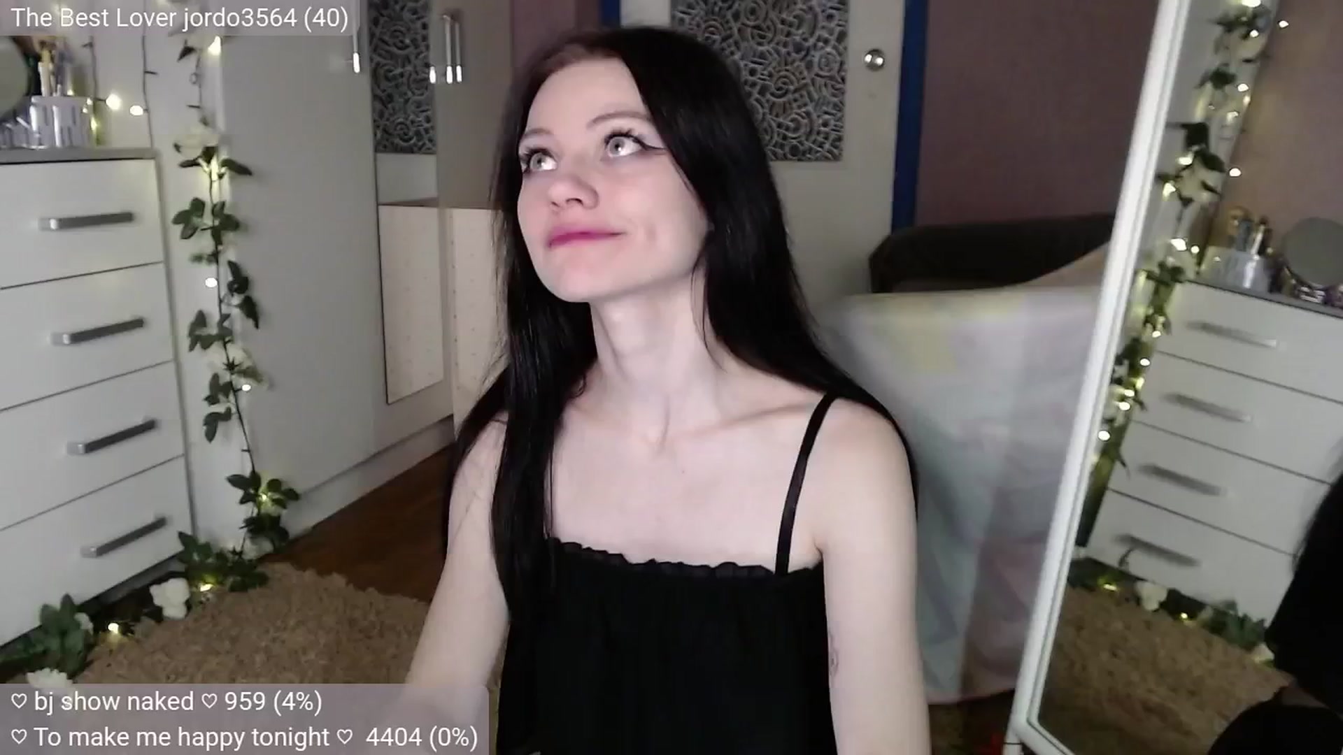 Gallery image thumbnail from JellyFox's myfreecams stream on, 10/18/2024, 04:12 image 18 of 20