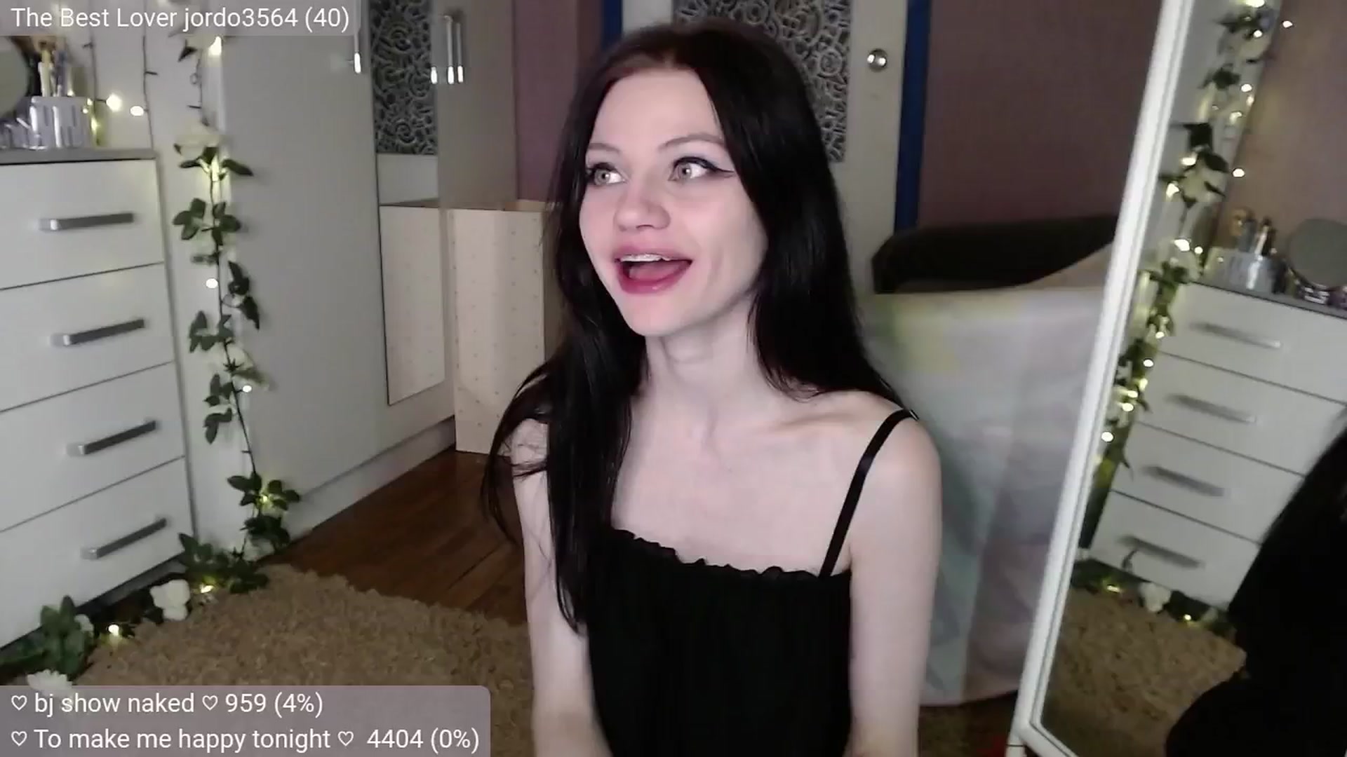 Gallery image thumbnail from JellyFox's myfreecams stream on, 10/18/2024, 04:12 image 8 of 20
