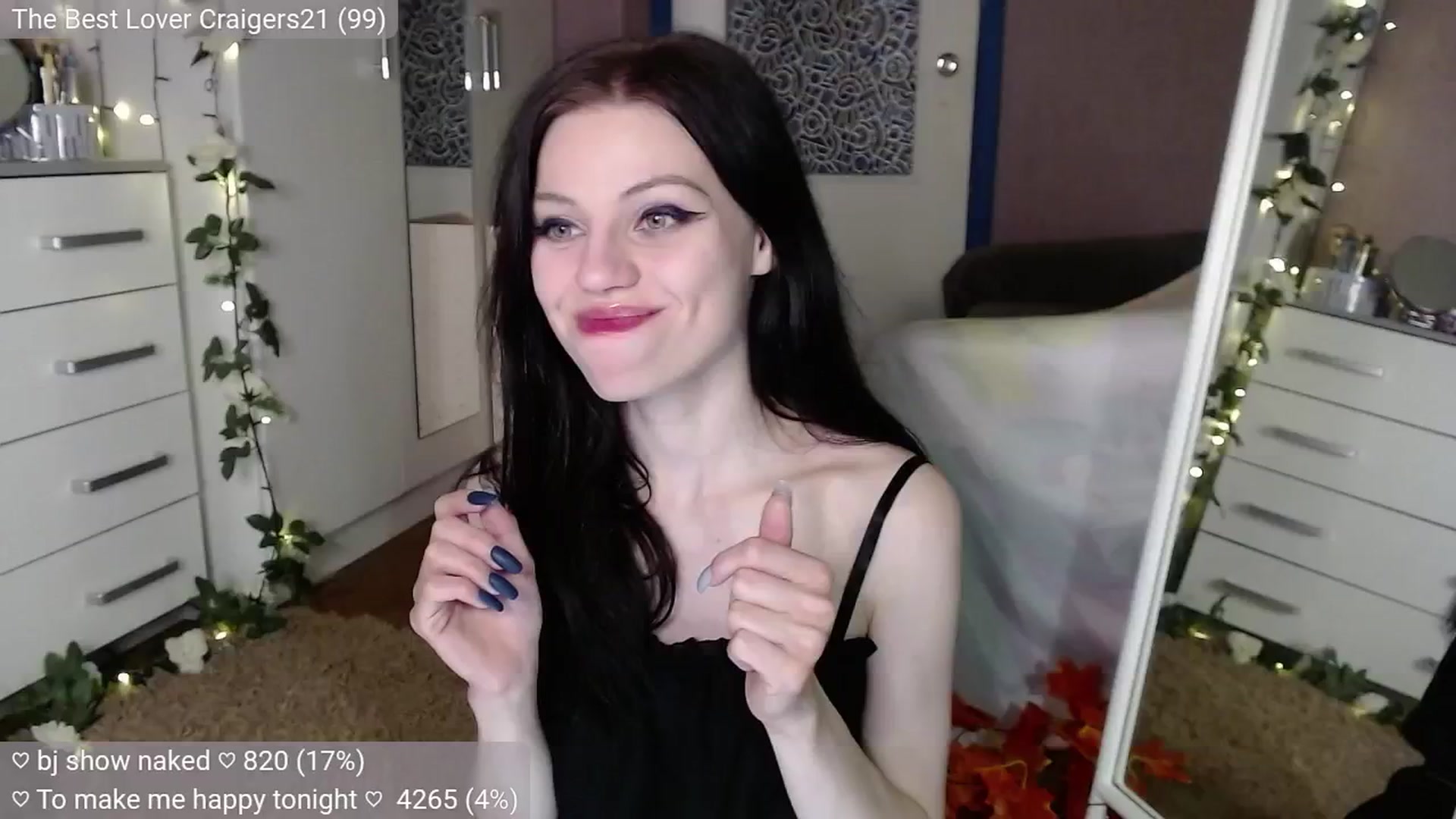 Gallery image thumbnail from JellyFox's myfreecams stream on, 10/18/2024, 05:29 image 16 of 20