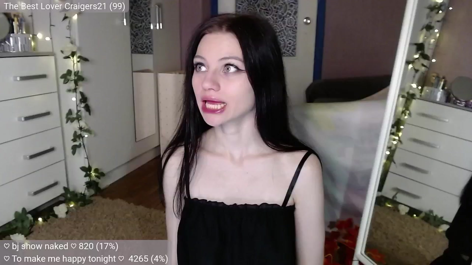 Gallery image thumbnail from JellyFox's myfreecams stream on, 10/18/2024, 05:29 image 18 of 20