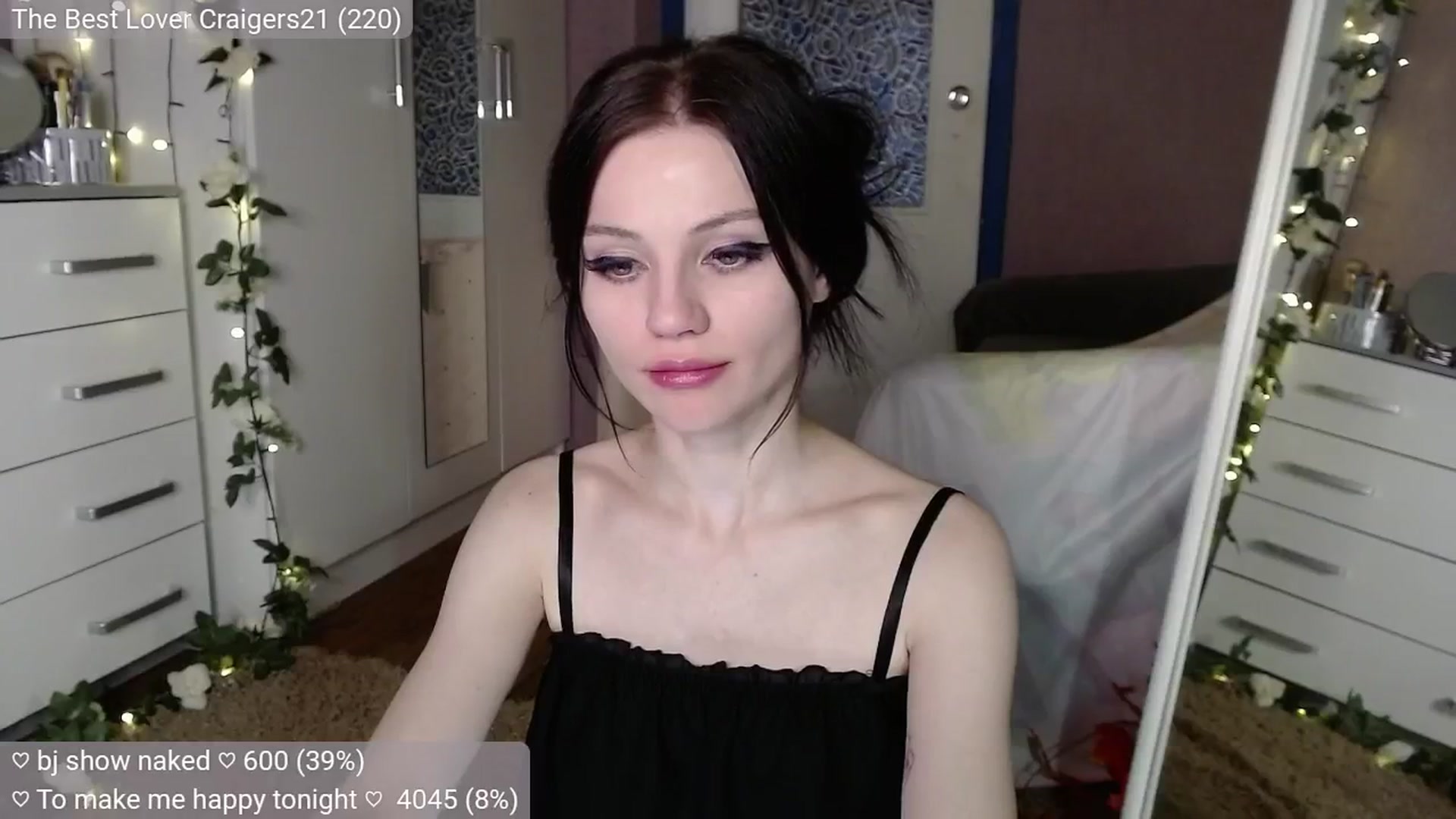Gallery image thumbnail from JellyFox's myfreecams stream on, 10/18/2024, 07:05 image 17 of 20