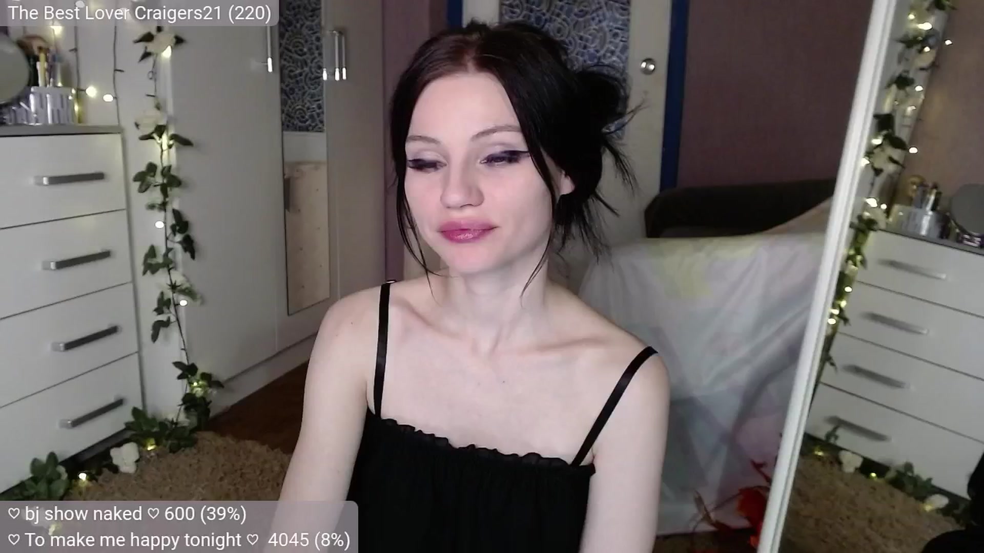 Gallery image thumbnail from JellyFox's myfreecams stream on, 10/18/2024, 07:05 image 11 of 20
