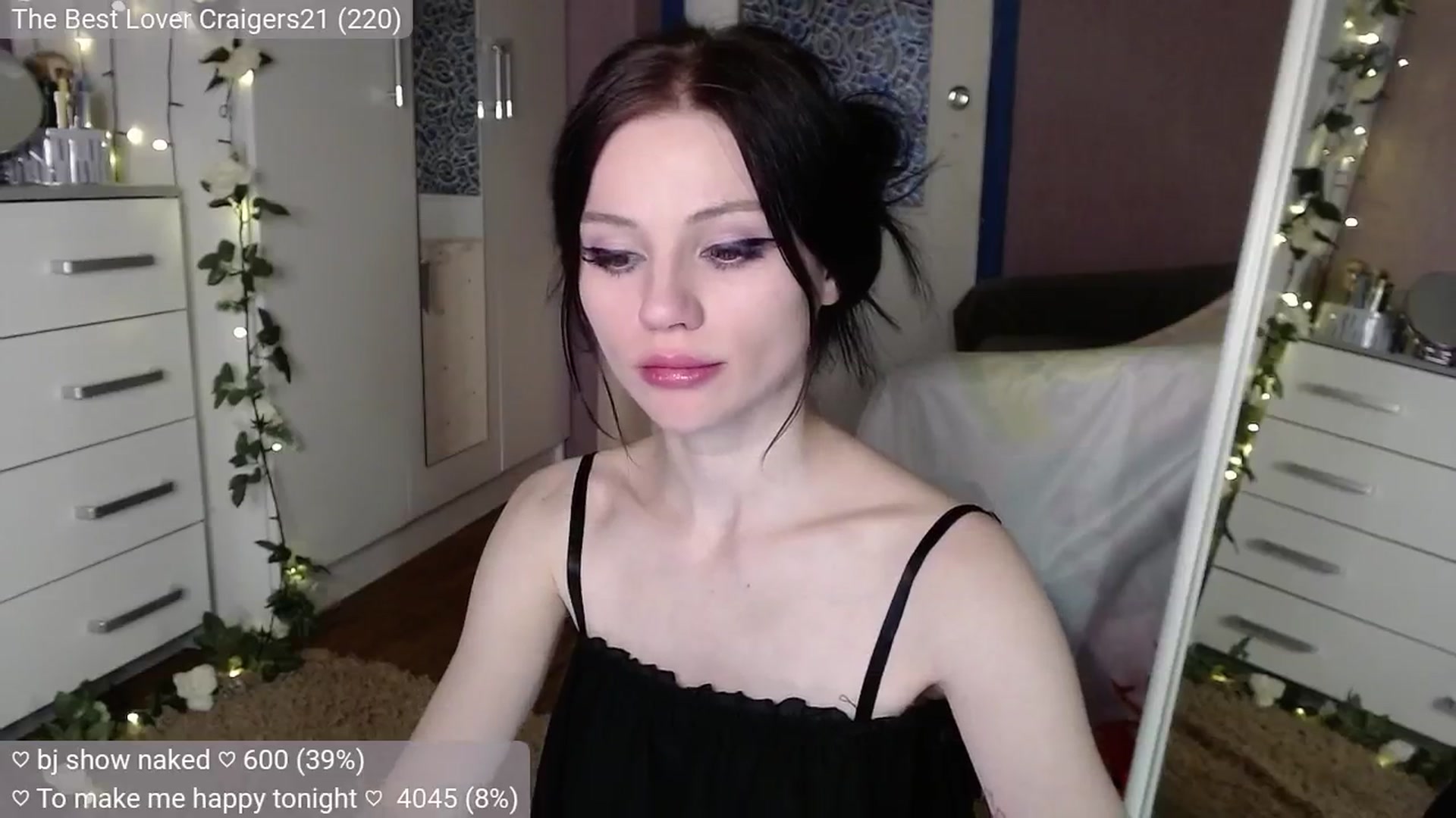 Gallery image thumbnail from JellyFox's myfreecams stream on, 10/18/2024, 07:05 image 20 of 20