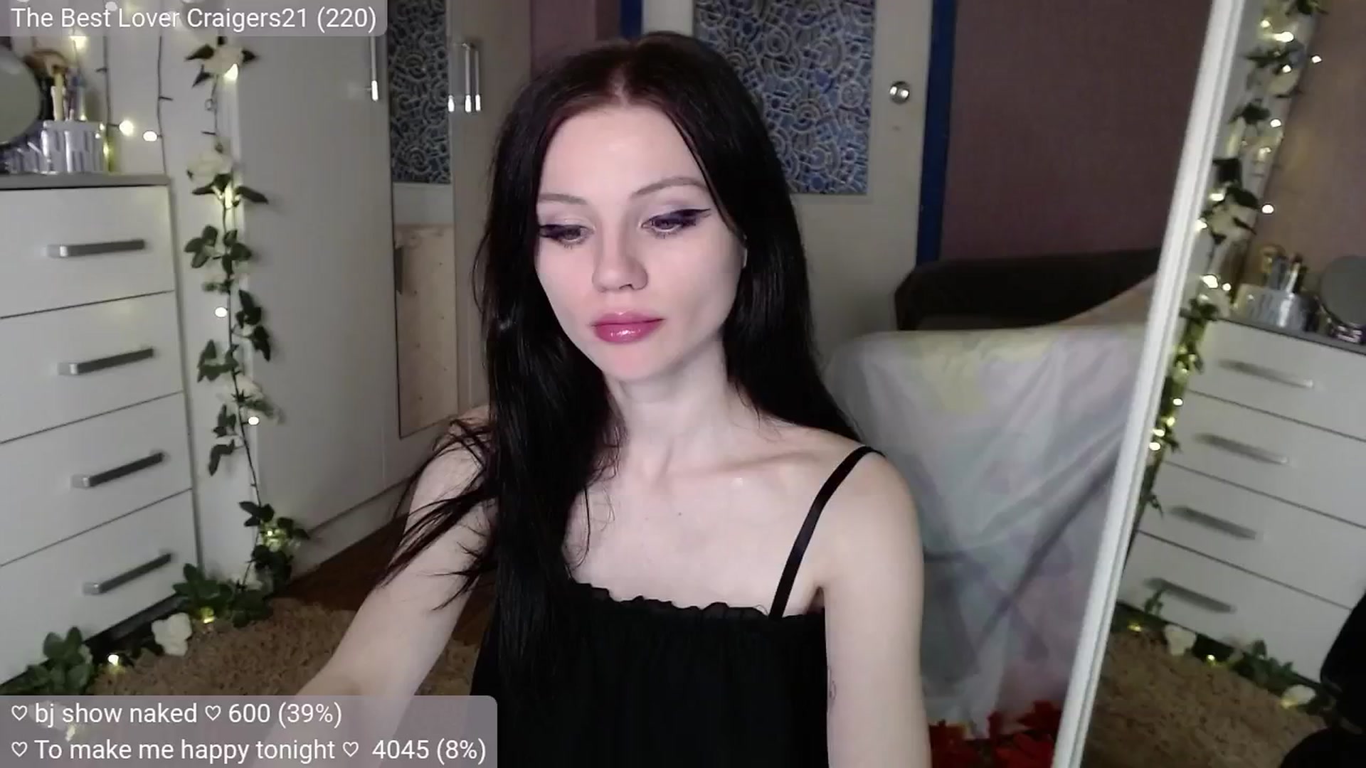 Gallery image thumbnail from JellyFox's myfreecams stream on, 10/18/2024, 07:05 image 2 of 20