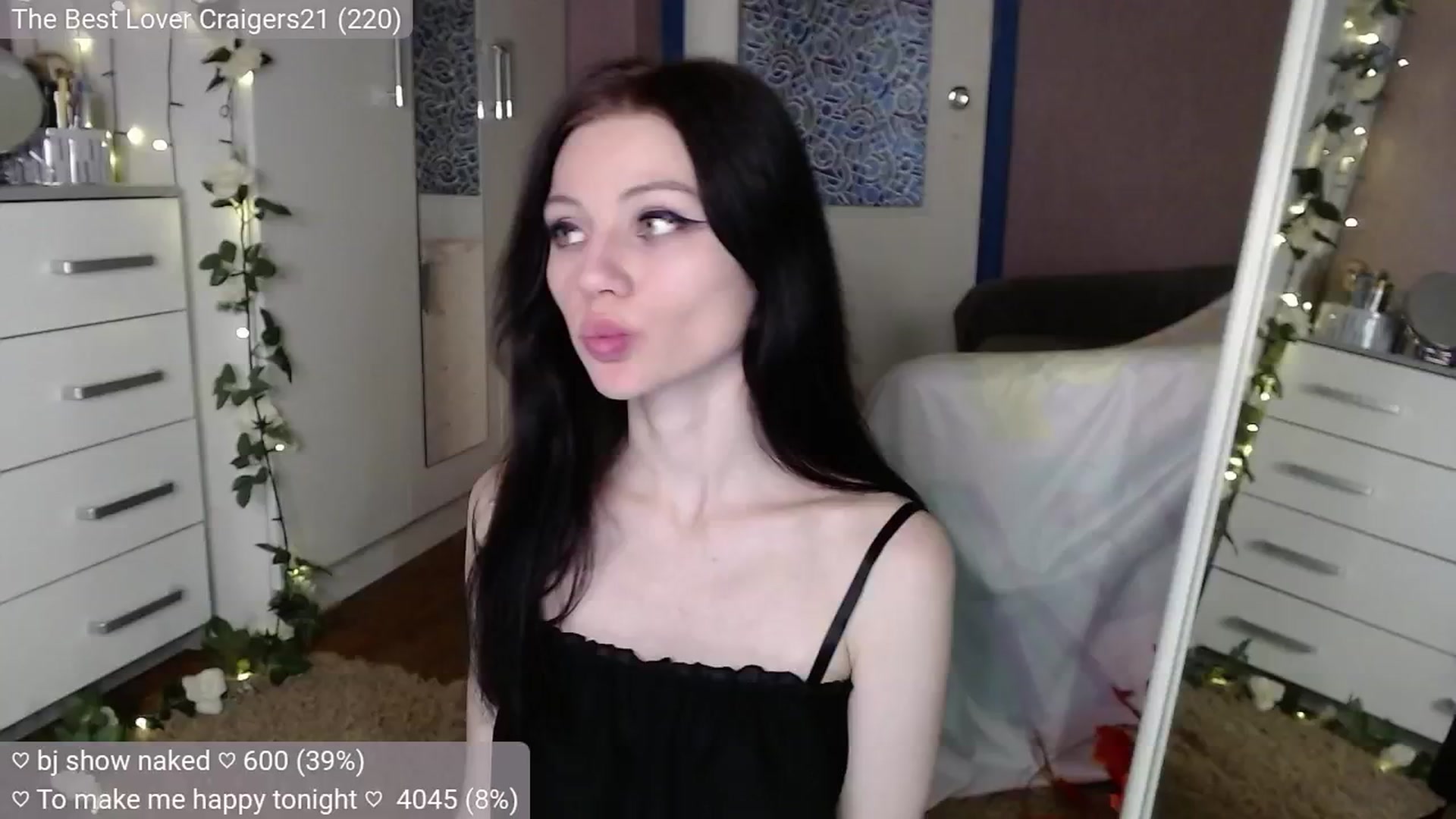 Gallery image thumbnail from JellyFox's myfreecams stream on, 10/18/2024, 07:49 image 1 of 20