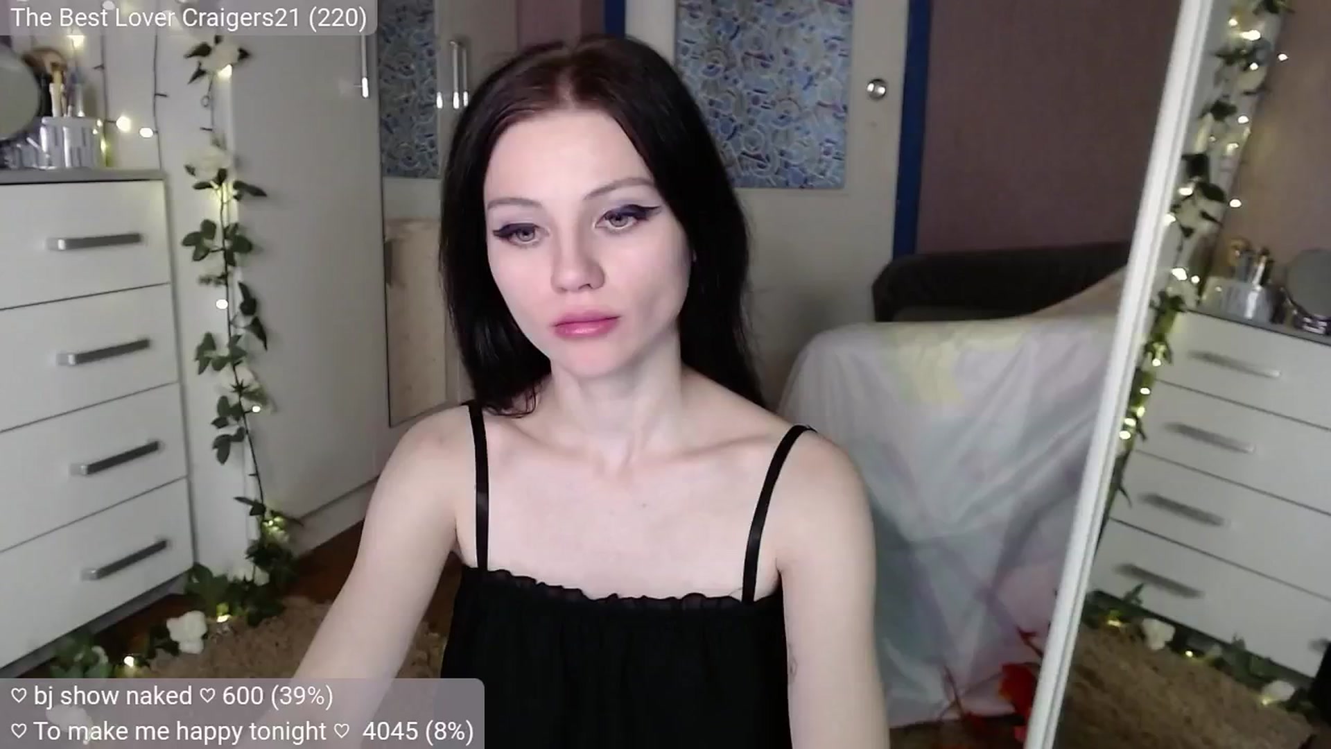 Gallery image thumbnail from JellyFox's myfreecams stream on, 10/18/2024, 07:49 image 14 of 20
