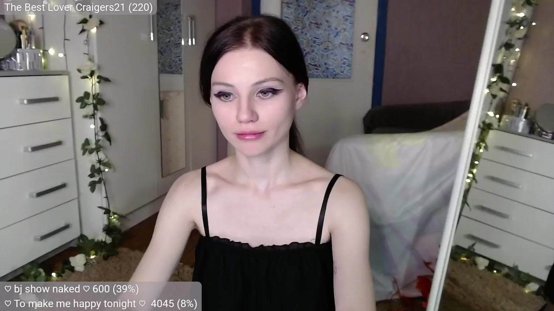 Gallery image thumbnail from JellyFox's myfreecams stream on, 10/18/2024, 07:49 image 16 of 20