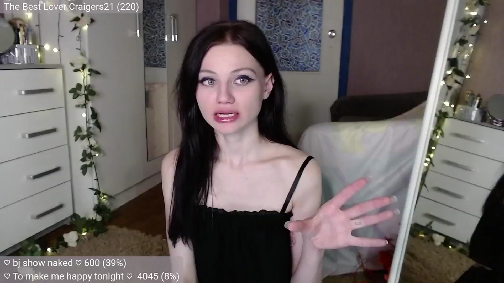 Gallery image thumbnail from JellyFox's myfreecams stream on, 10/18/2024, 07:49 image 5 of 20