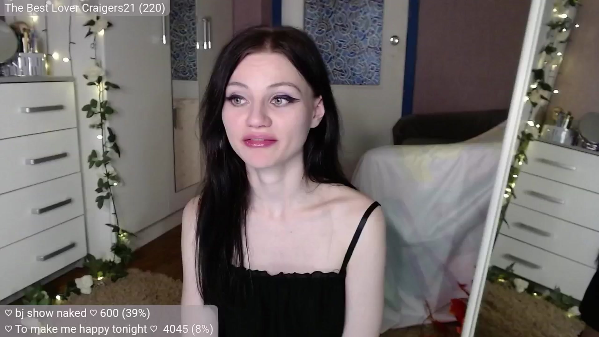 Gallery image thumbnail from JellyFox's myfreecams stream on, 10/18/2024, 07:49 image 9 of 20