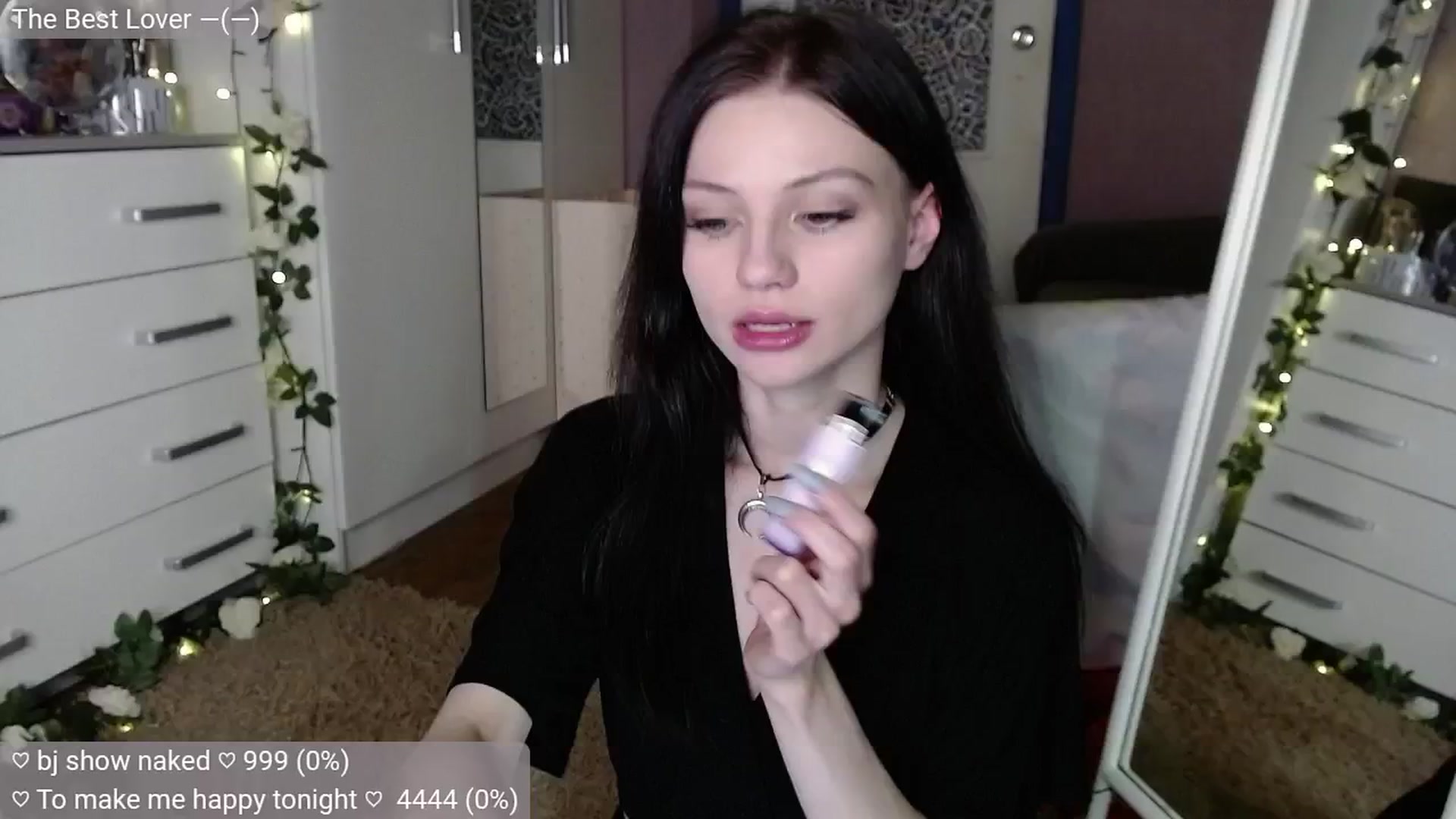 Gallery image thumbnail from JellyFox's myfreecams stream on, 10/21/2024, 02:55 image 15 of 20