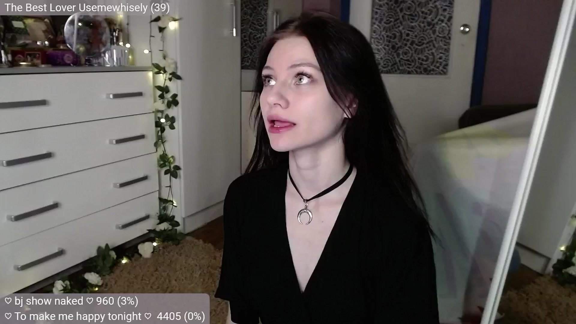 Gallery image thumbnail from JellyFox's myfreecams stream on, 10/21/2024, 04:21 image 11 of 20