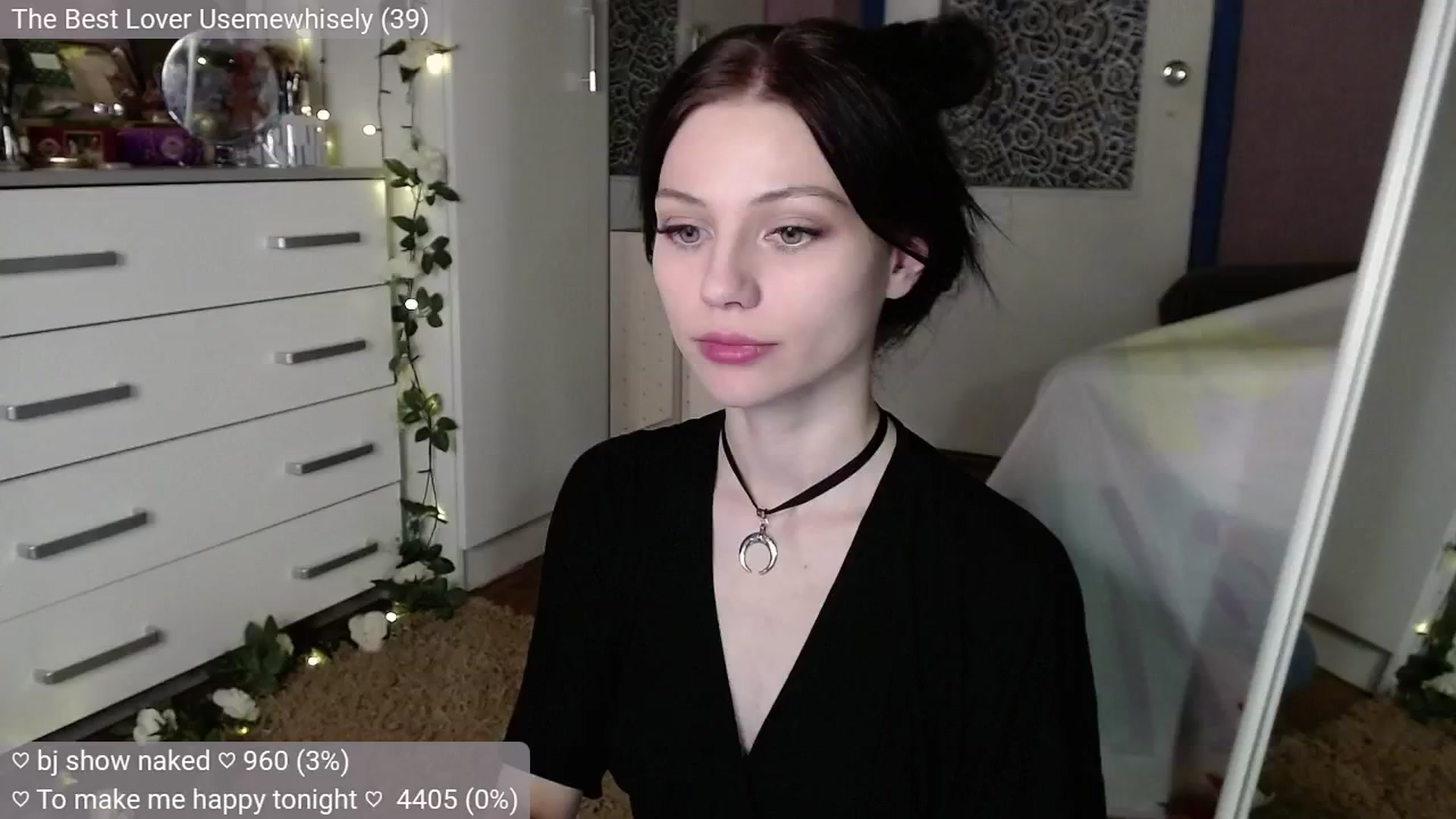 Gallery image thumbnail from JellyFox's myfreecams stream on, 10/21/2024, 04:21 image 12 of 20