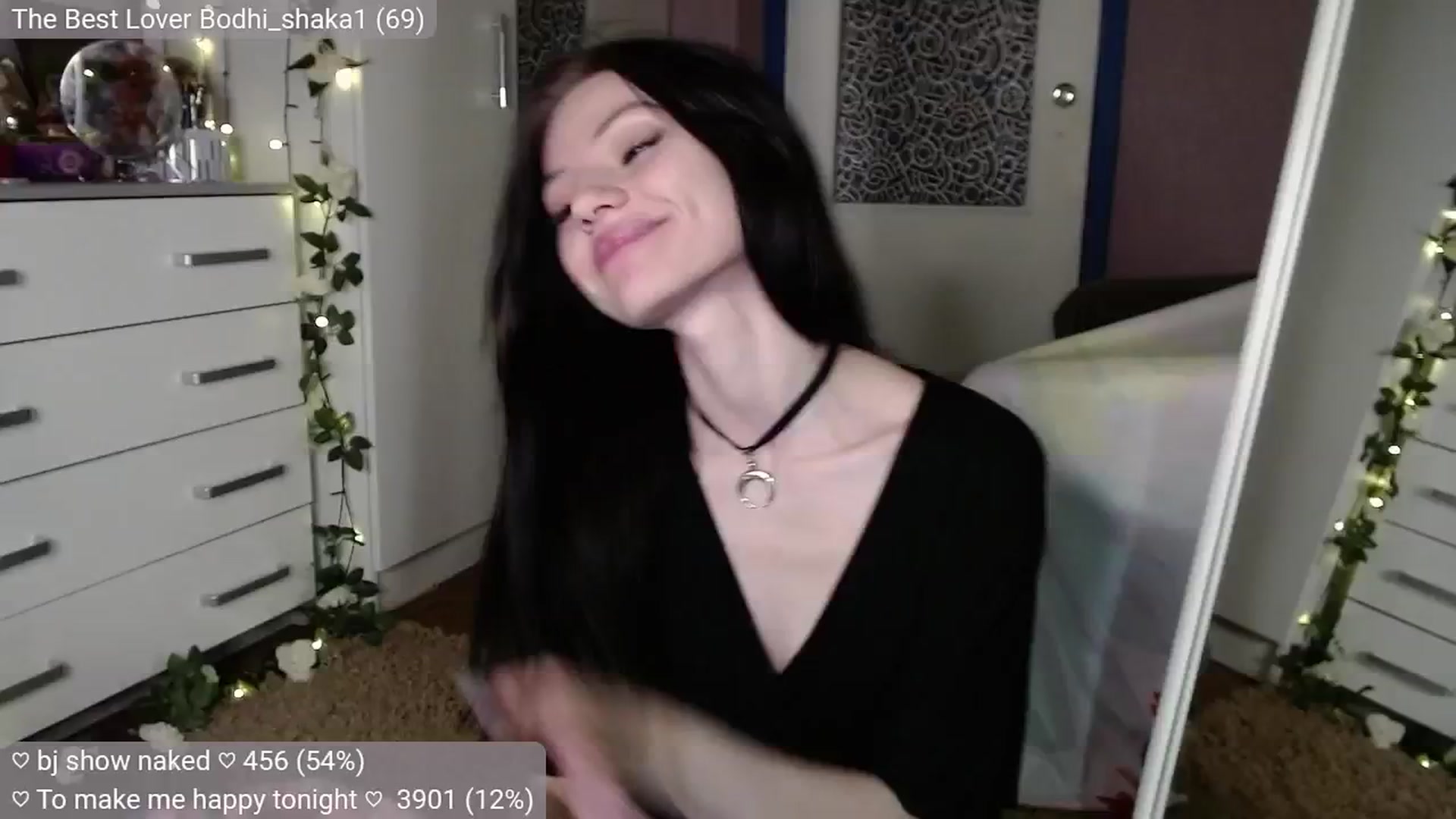 Gallery image thumbnail from JellyFox's myfreecams stream on, 10/21/2024, 04:42 image 20 of 20