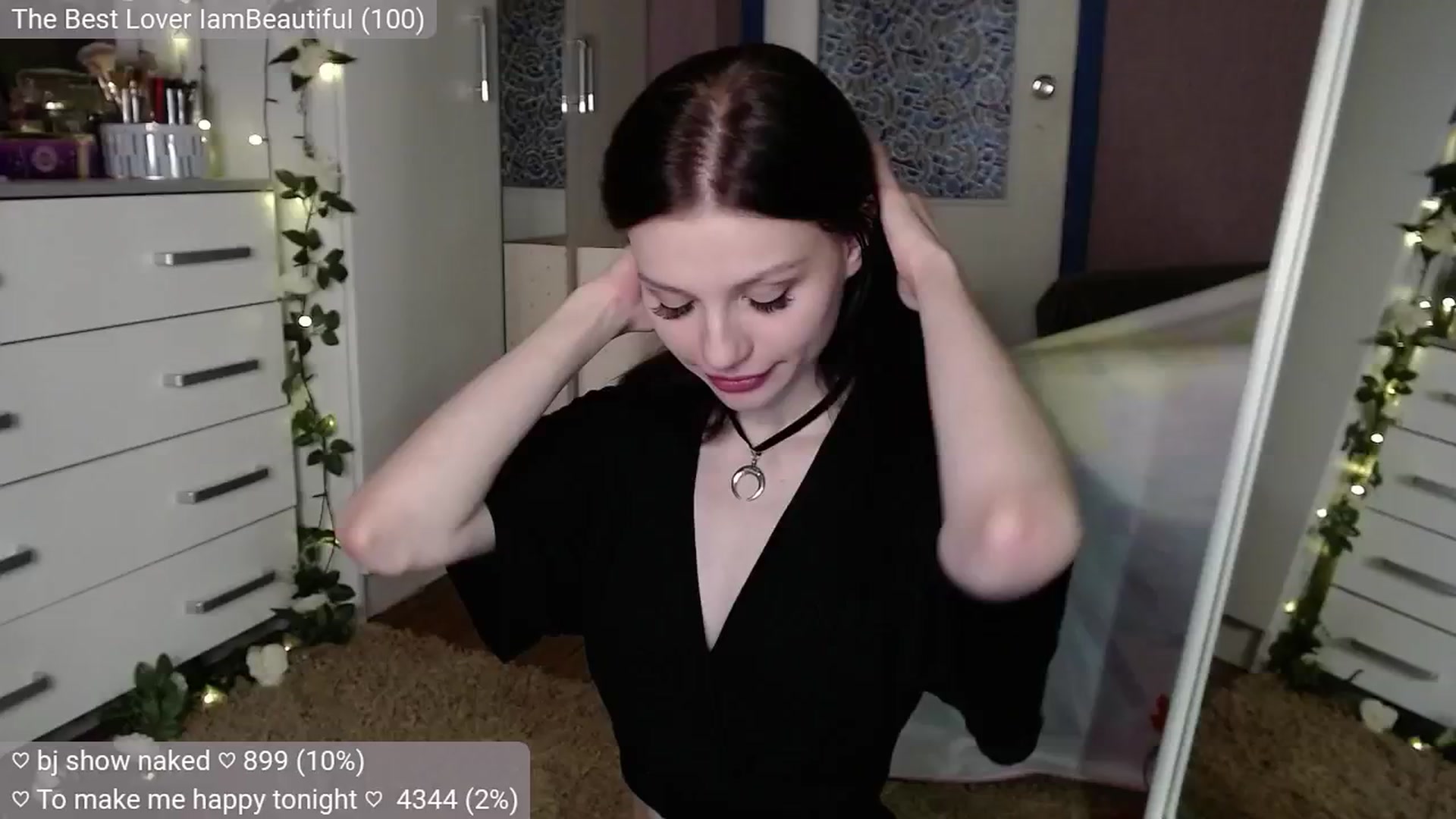 Gallery image thumbnail from JellyFox's myfreecams stream on, 10/21/2024, 07:14 image 18 of 20