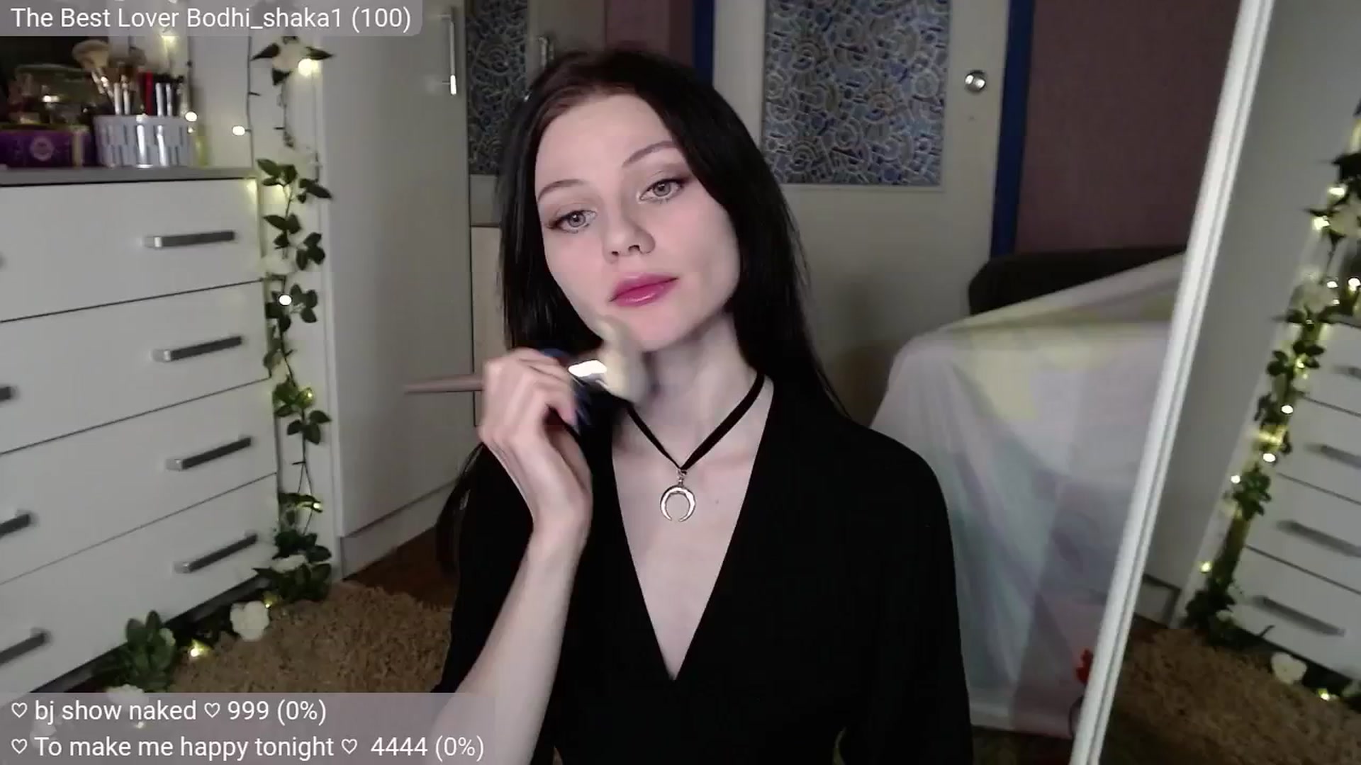 Gallery image thumbnail from JellyFox's myfreecams stream on, 10/21/2024, 07:14 image 13 of 20