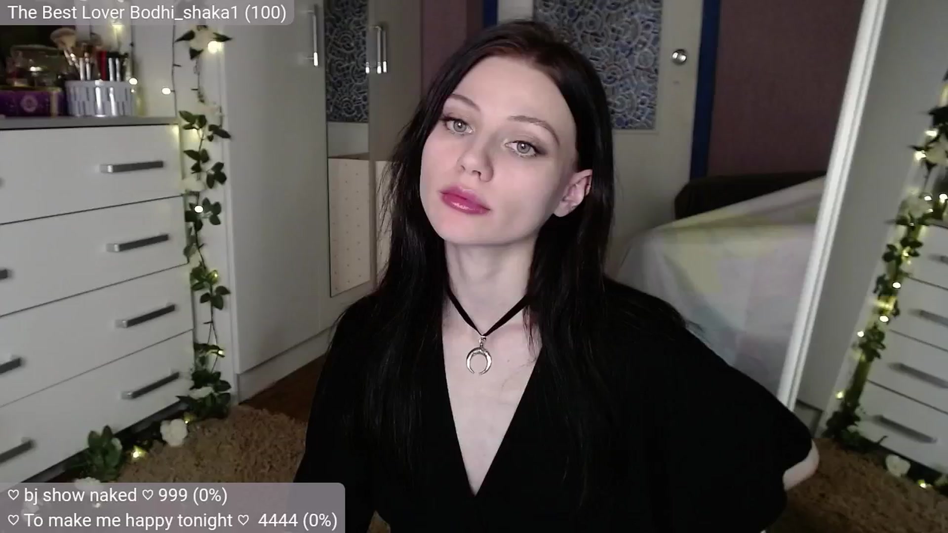 Gallery image thumbnail from JellyFox's myfreecams stream on, 10/21/2024, 07:14 image 2 of 20