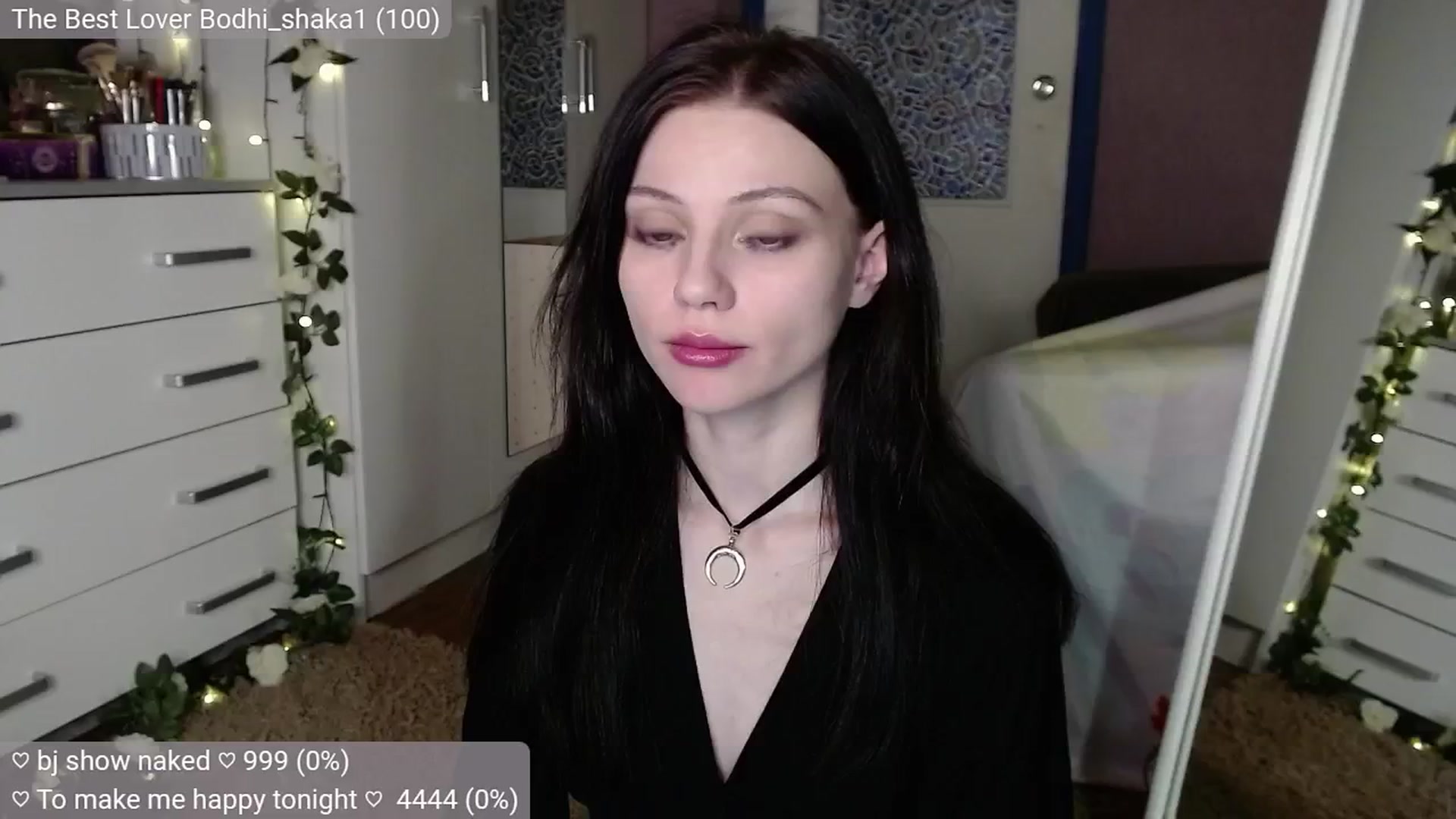 Gallery image thumbnail from JellyFox's myfreecams stream on, 10/21/2024, 07:14 image 1 of 20