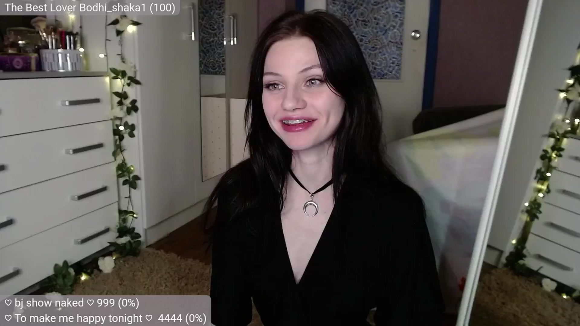 Gallery image thumbnail from JellyFox's myfreecams stream on, 10/21/2024, 07:14 image 11 of 20