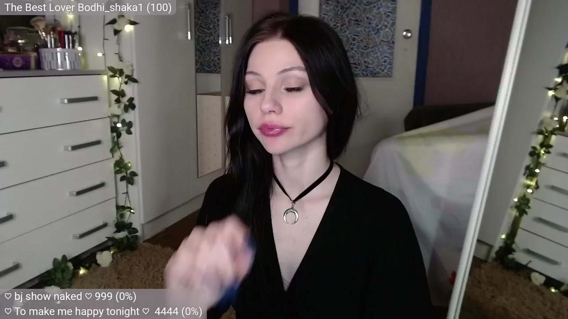 Gallery image thumbnail from JellyFox's myfreecams stream on, 10/21/2024, 07:14 image 3 of 20