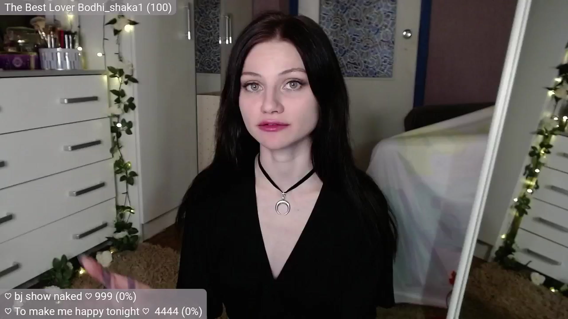 Gallery image thumbnail from JellyFox's myfreecams stream on, 10/21/2024, 07:14 image 9 of 20