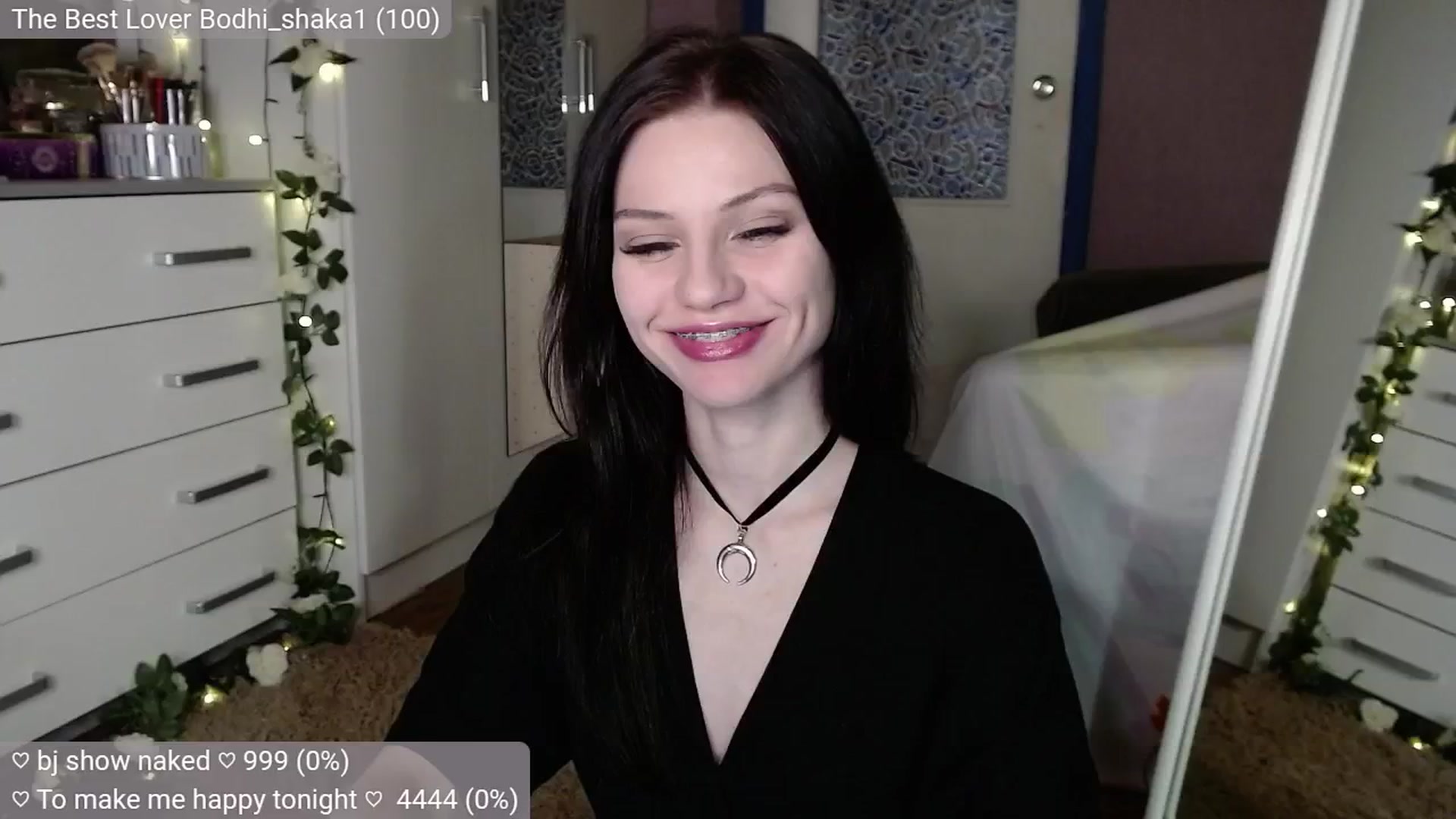 Gallery image thumbnail from JellyFox's myfreecams stream on, 10/21/2024, 07:14 image 5 of 20