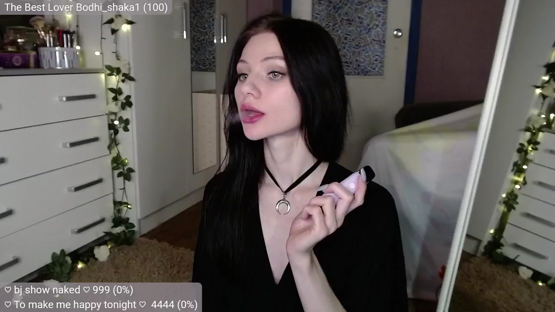 Gallery image thumbnail from JellyFox's myfreecams stream on, 10/21/2024, 07:14 image 4 of 20